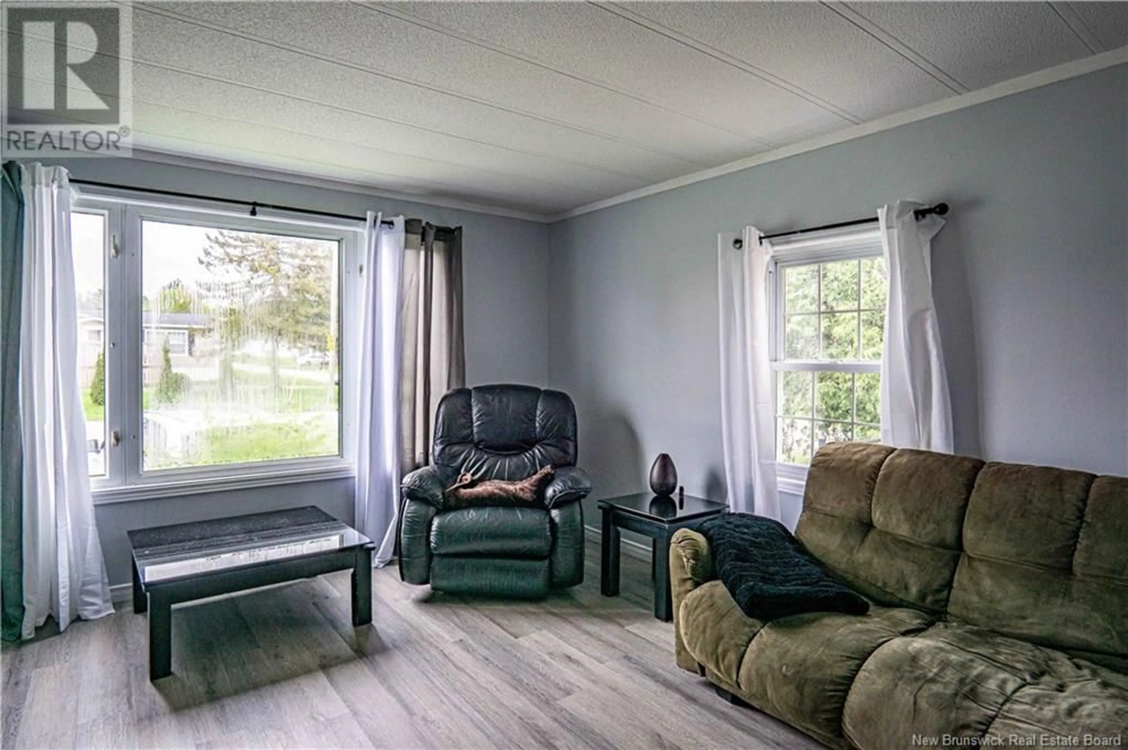 Living room with furniture, unknown for 61 TAMARACK DRIVE, Lincoln New Brunswick E3B6W1