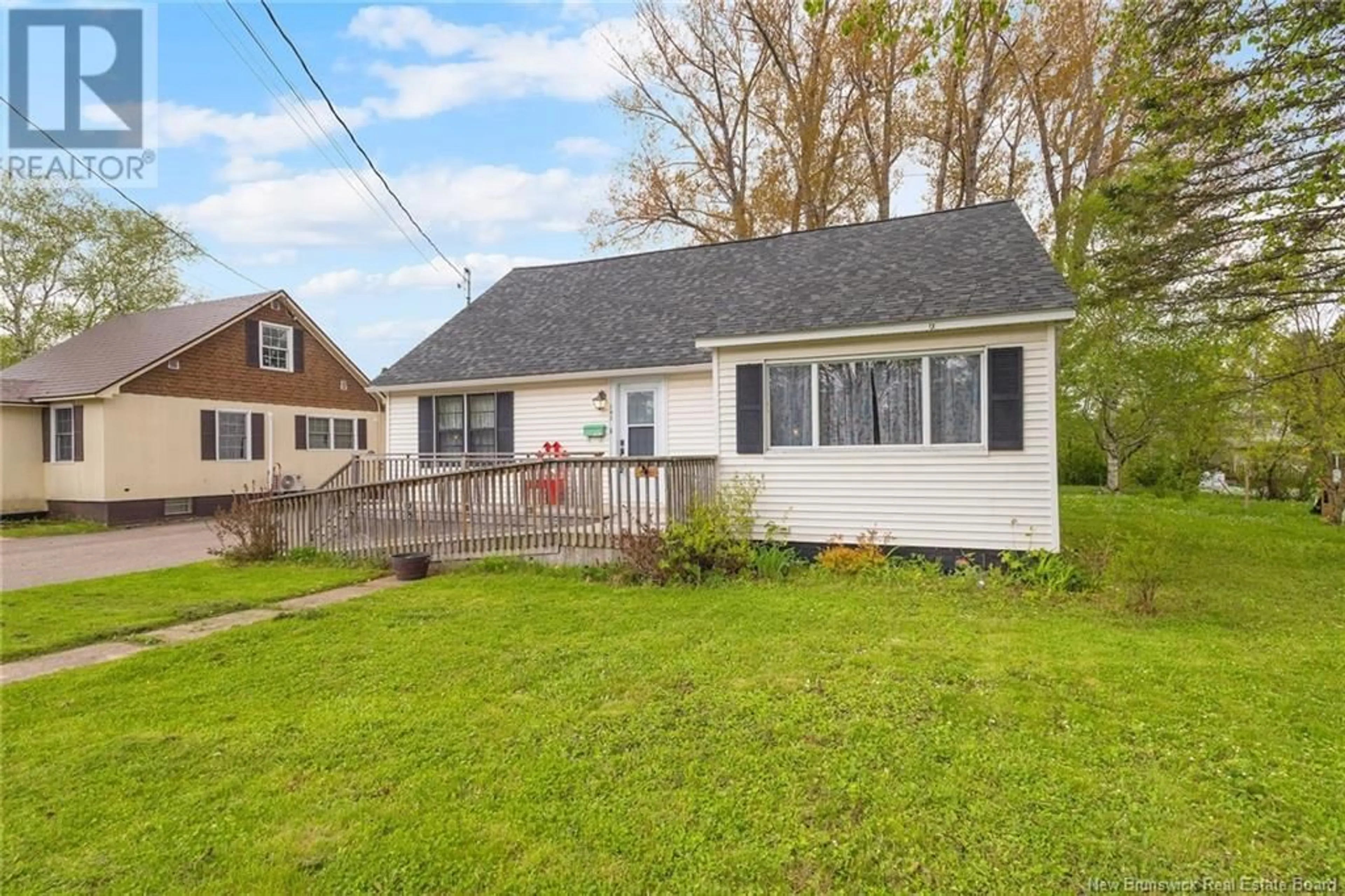 Home with vinyl exterior material, street for 742 MACLAREN AVENUE, Fredericton New Brunswick E3A3L5