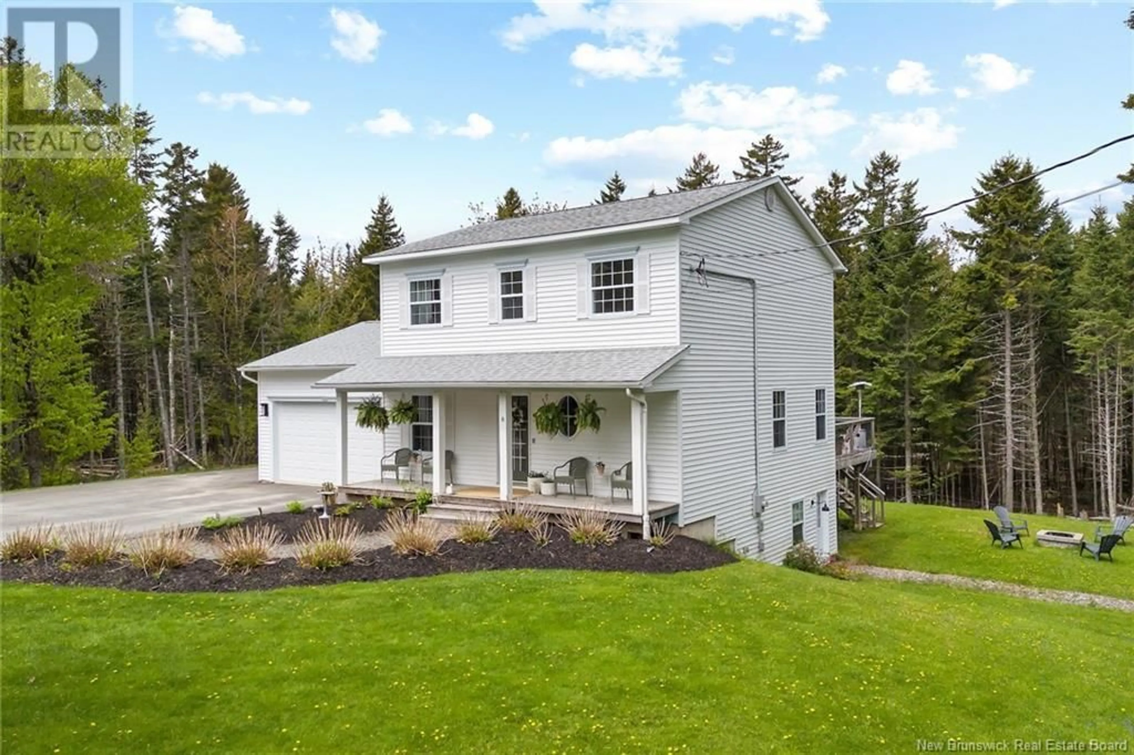 Home with vinyl exterior material, unknown for 8 FIREWOOD LANE, Douglas New Brunswick E3G7X1