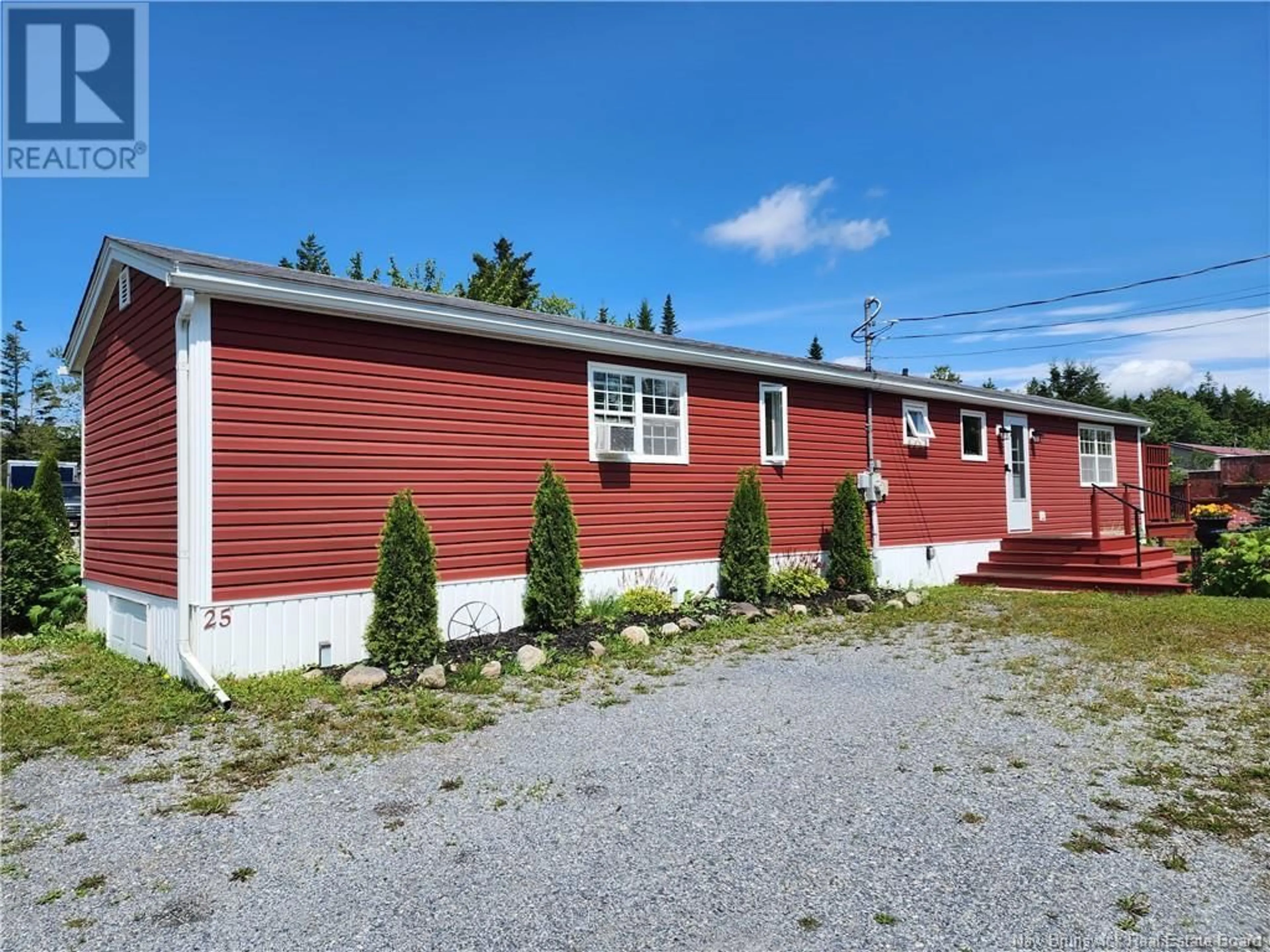 Home with vinyl exterior material, street for 25 GOLDSWORTHY, Saint John New Brunswick E2J4V1