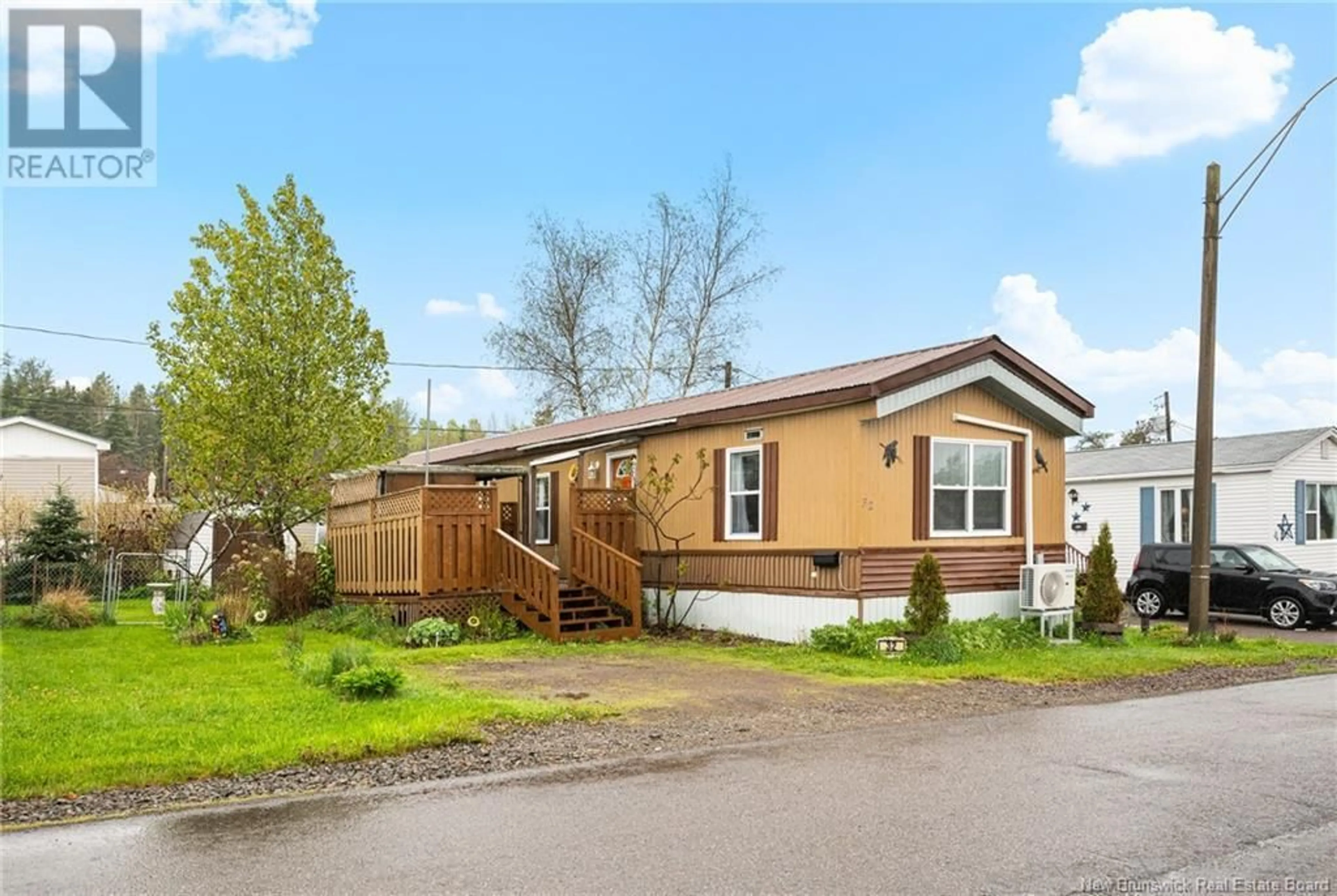 Home with vinyl exterior material, street for 32 MIDWAY, Moncton New Brunswick E1E2J5