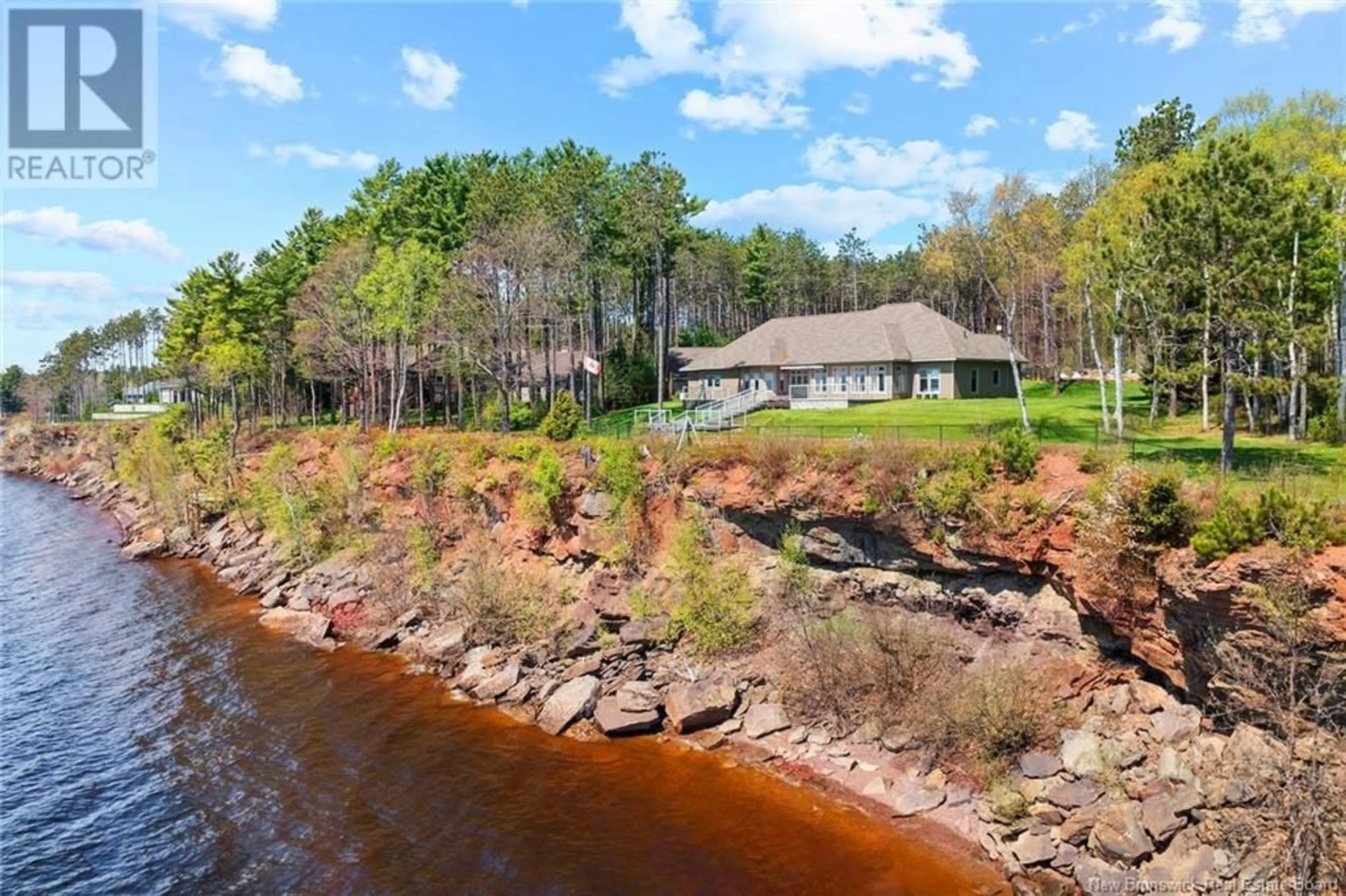 A pic from outside/outdoor area/front of a property/back of a property/a pic from drone, water/lake/river/ocean view for 2990 ROUTE 690, Sypher Cove New Brunswick E4B0A9
