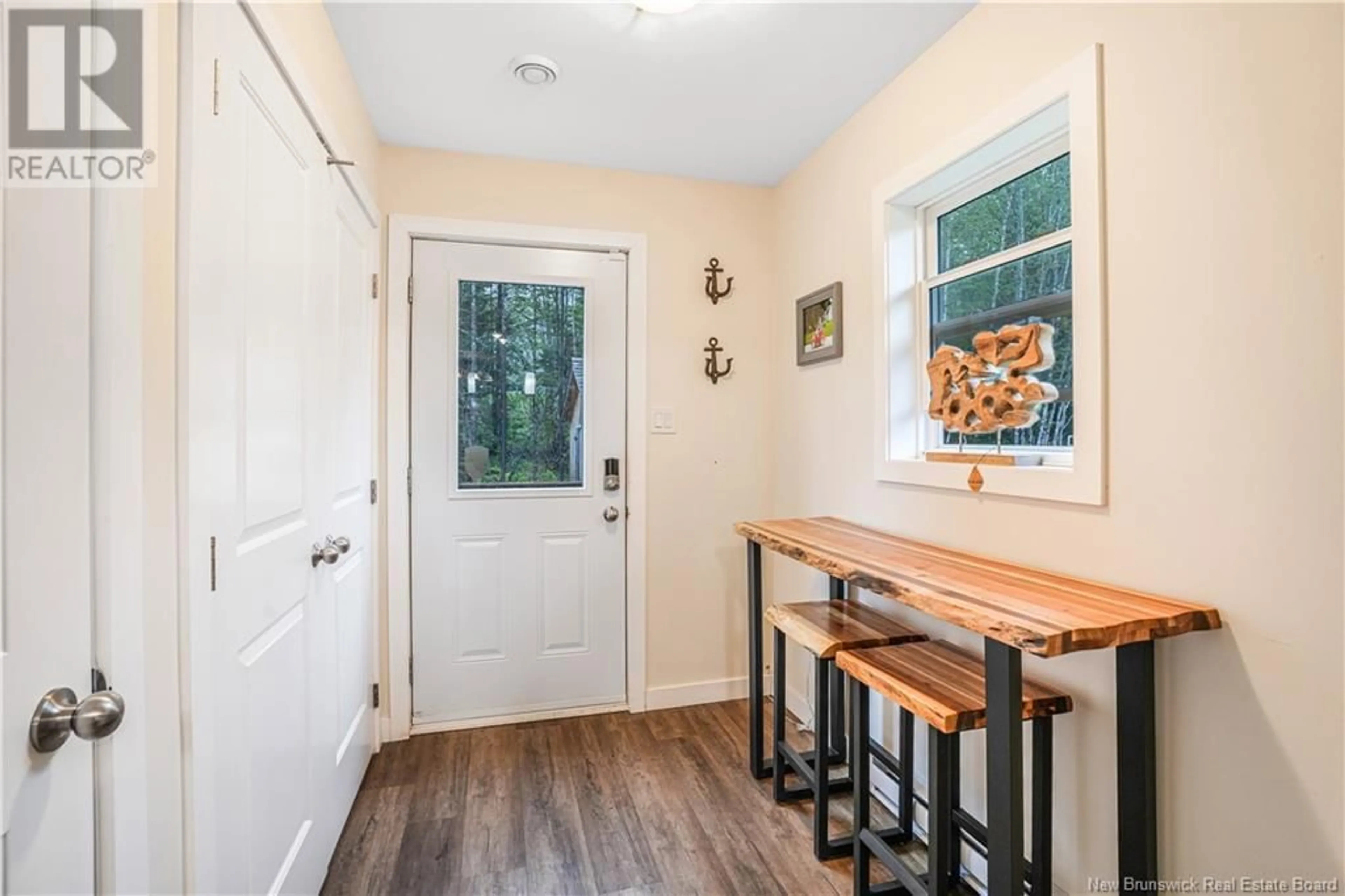 Indoor entryway for 72 RAYMOND DRIVE, Rusagonis New Brunswick E3B0T5