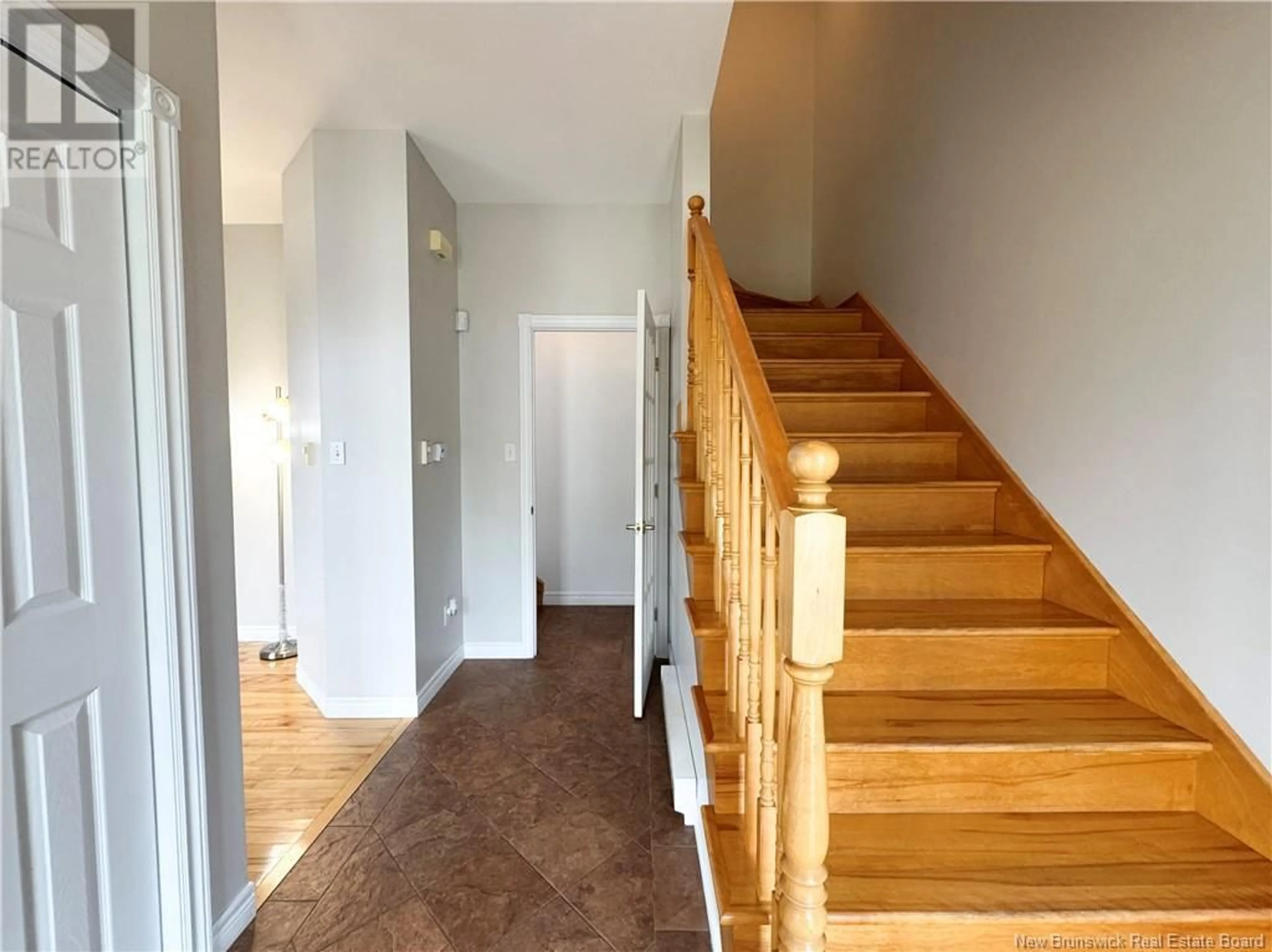 Indoor entryway for 31 FRANCIS STREET, Moncton New Brunswick E1A7G8