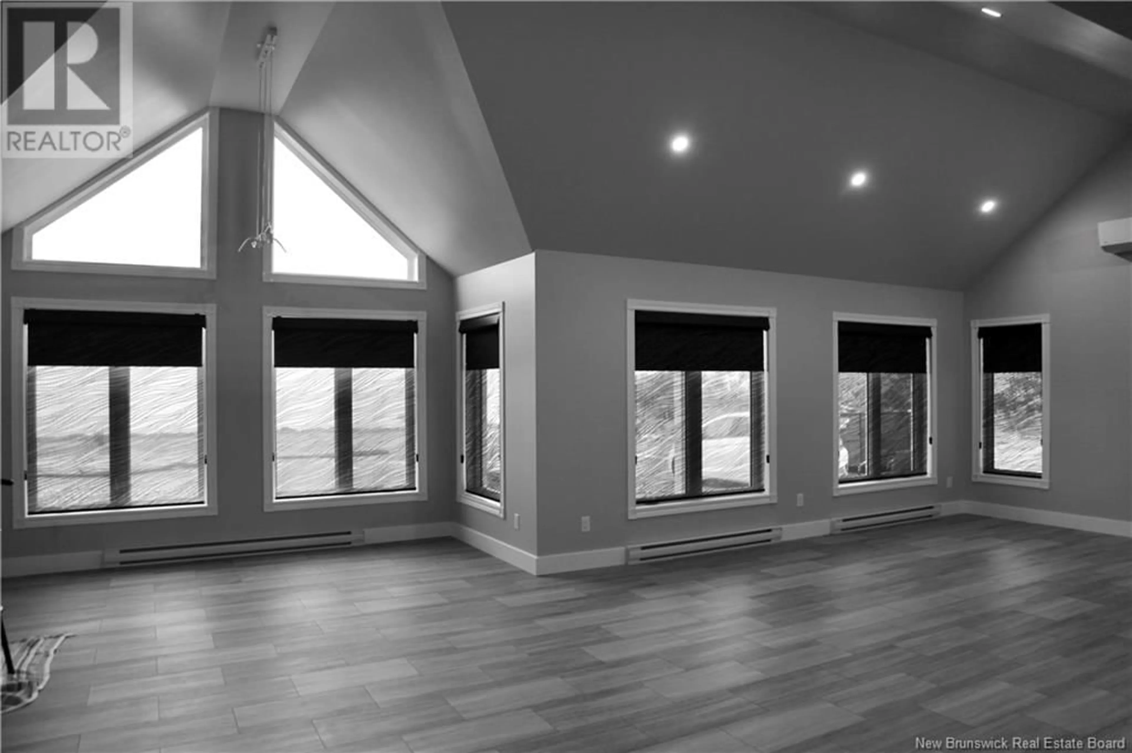 A pic of a room for 583 RUE PRINCIPALE, Pointe-Verte New Brunswick E8J2P8