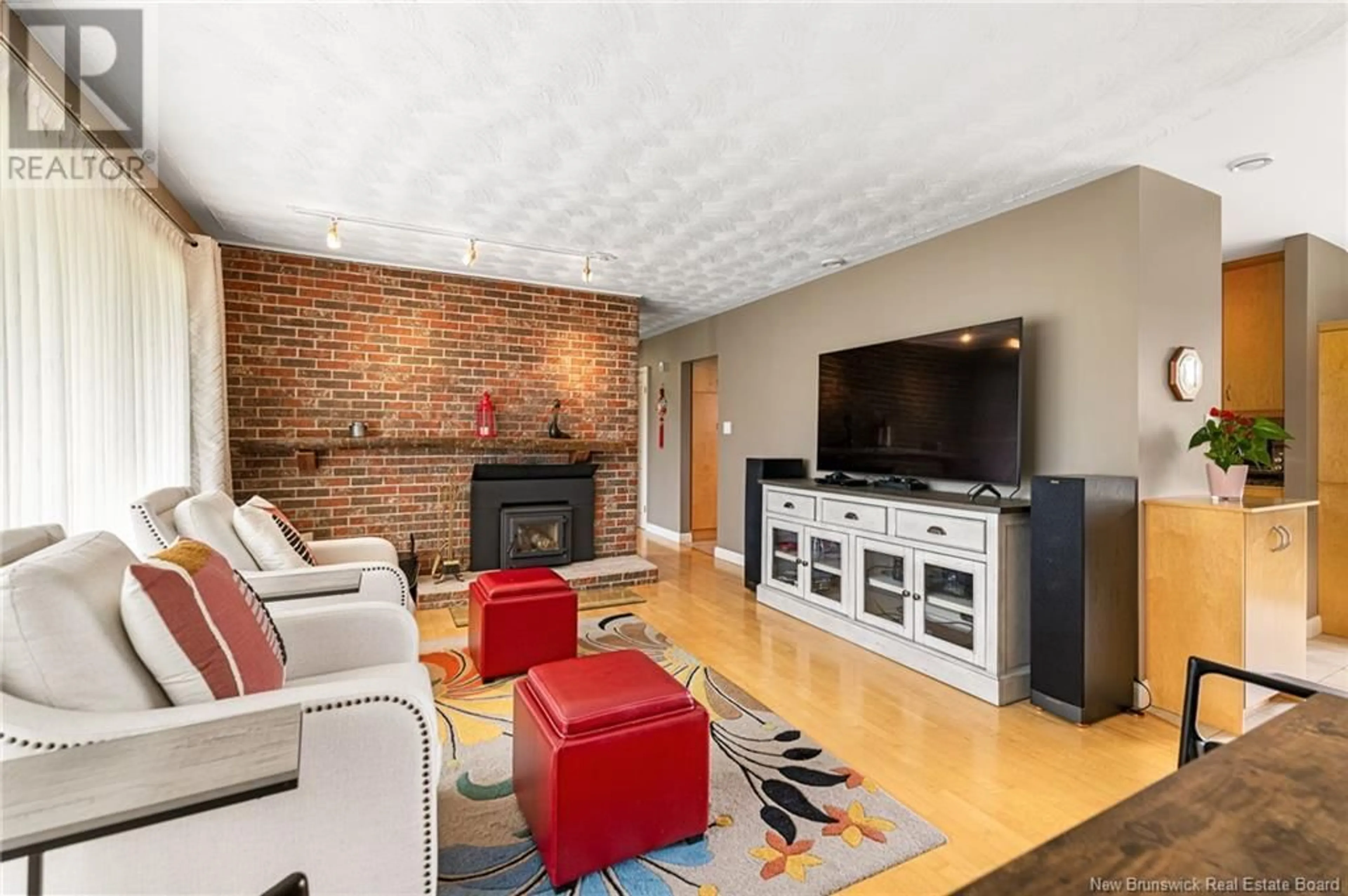Living room with furniture, unknown for 2127 AMIRAULT, Dieppe New Brunswick E1A7K3