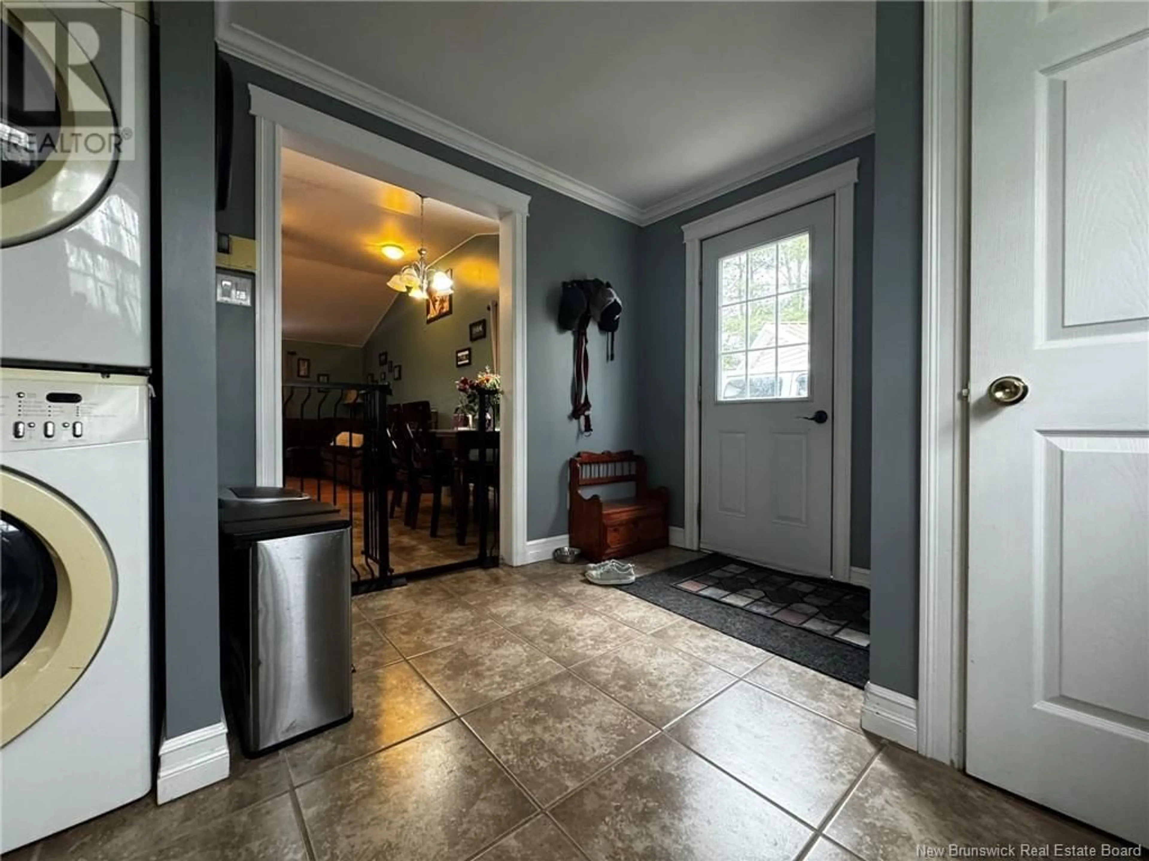 Indoor entryway for 168 MCCOSH CRESCENT, Miramichi New Brunswick E1V5W8
