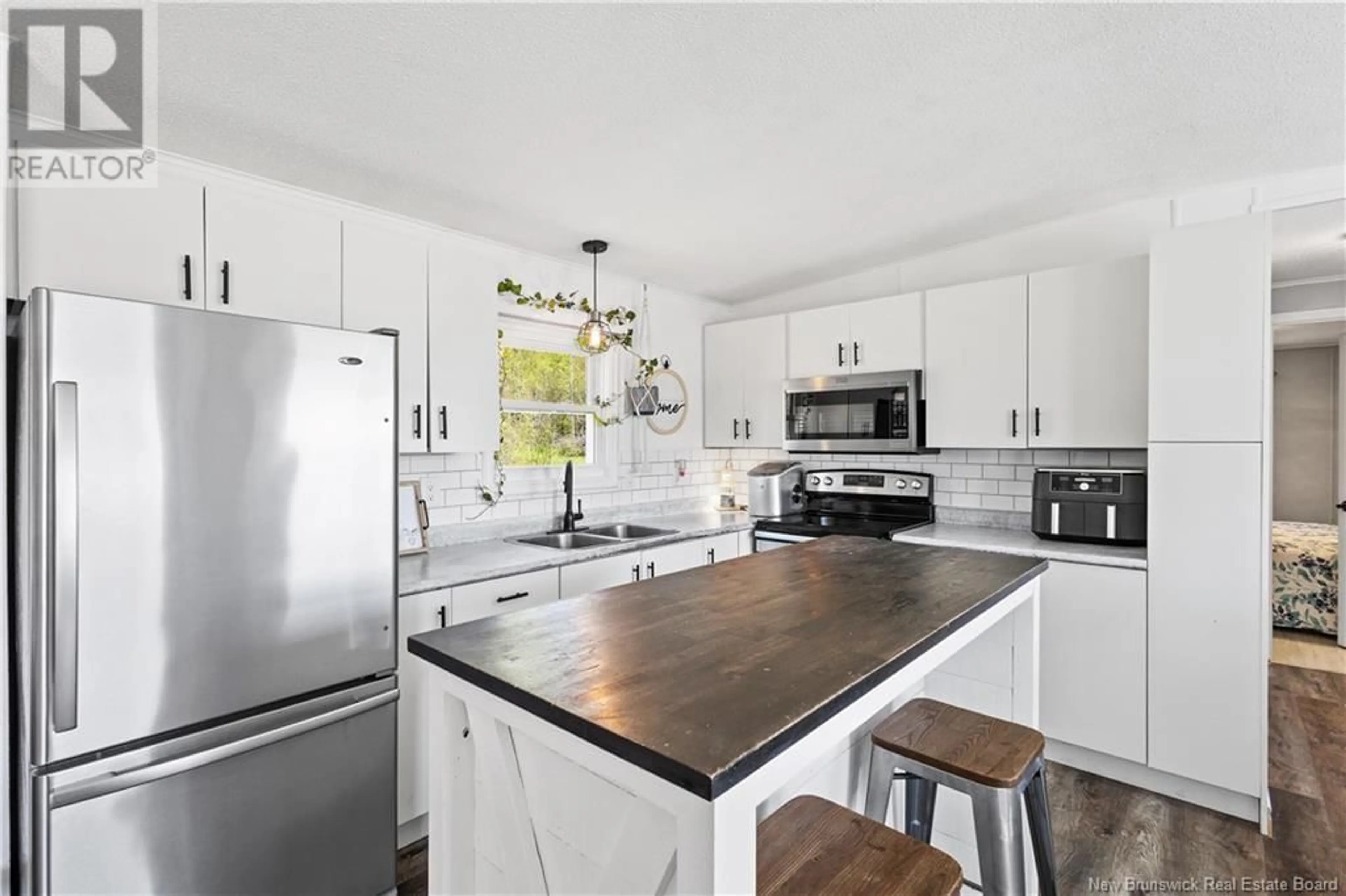 Open concept kitchen, unknown for 4039 HWY 108, Upper Derby New Brunswick E9E2K4