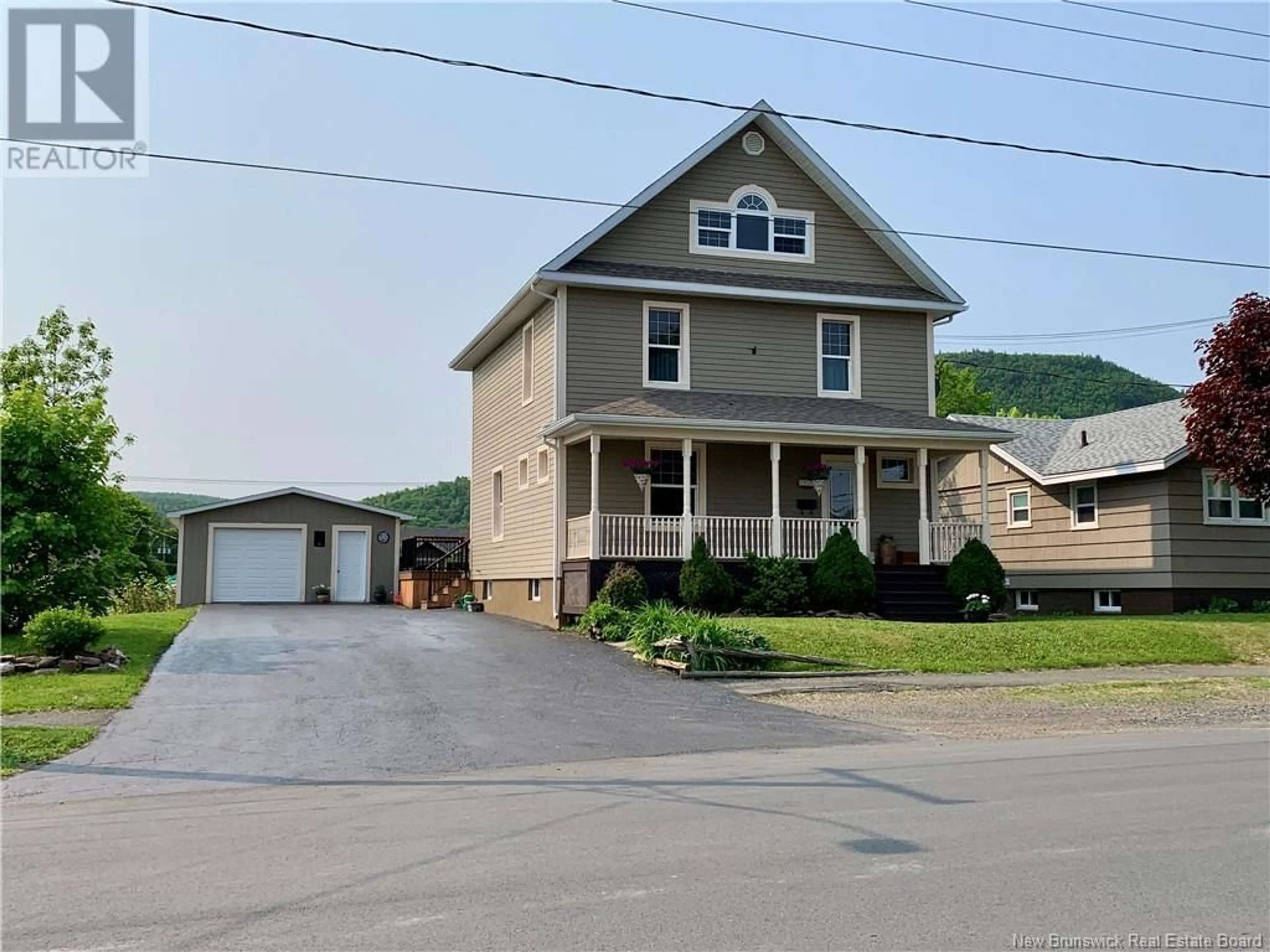 Home with vinyl exterior material, street for 80 LANSDOWNE, Campbellton New Brunswick E3N2M2