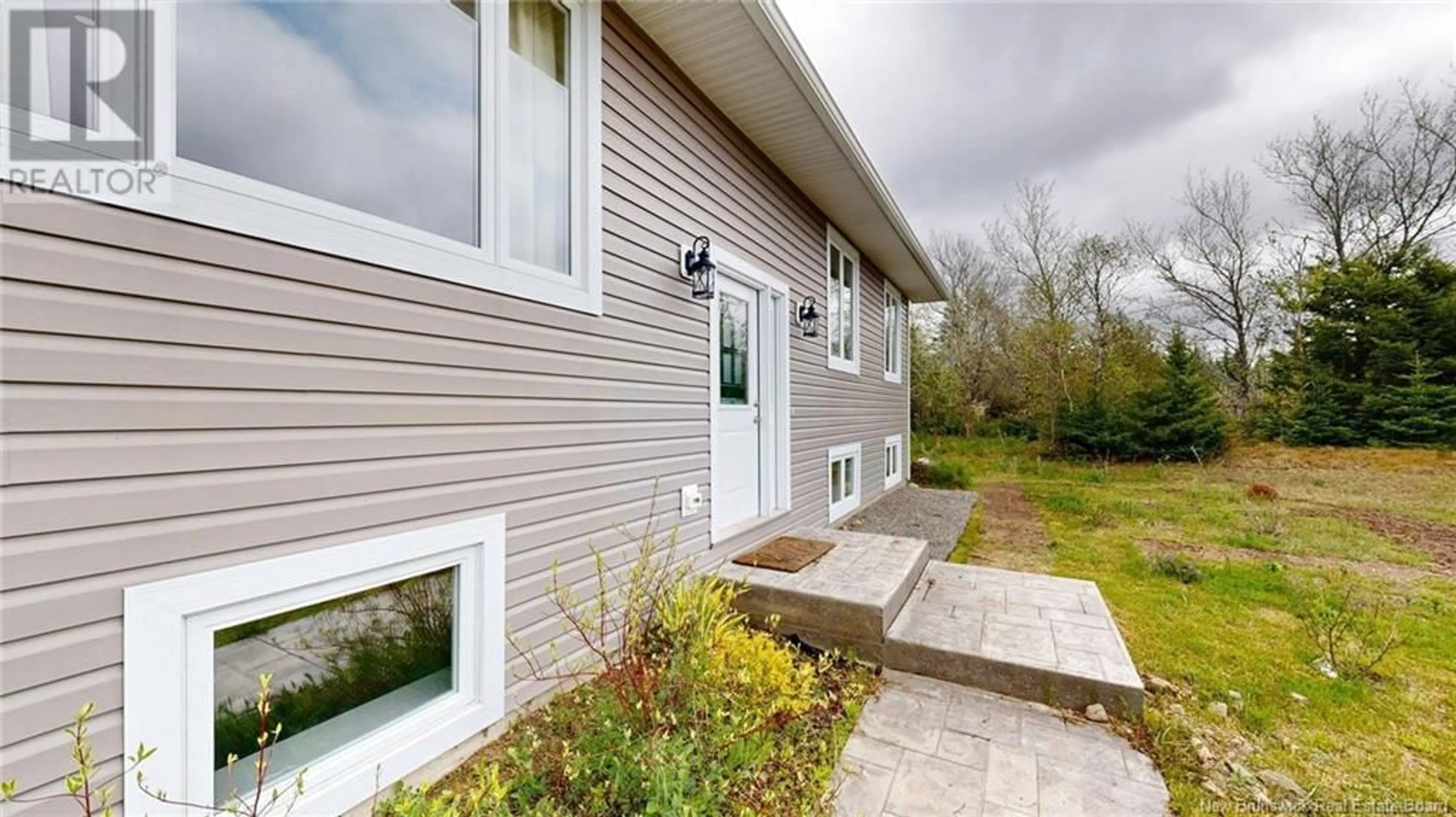 Home with vinyl exterior material, unknown for 11 LACKIE LANE, Baxters Corner New Brunswick E2S2N3