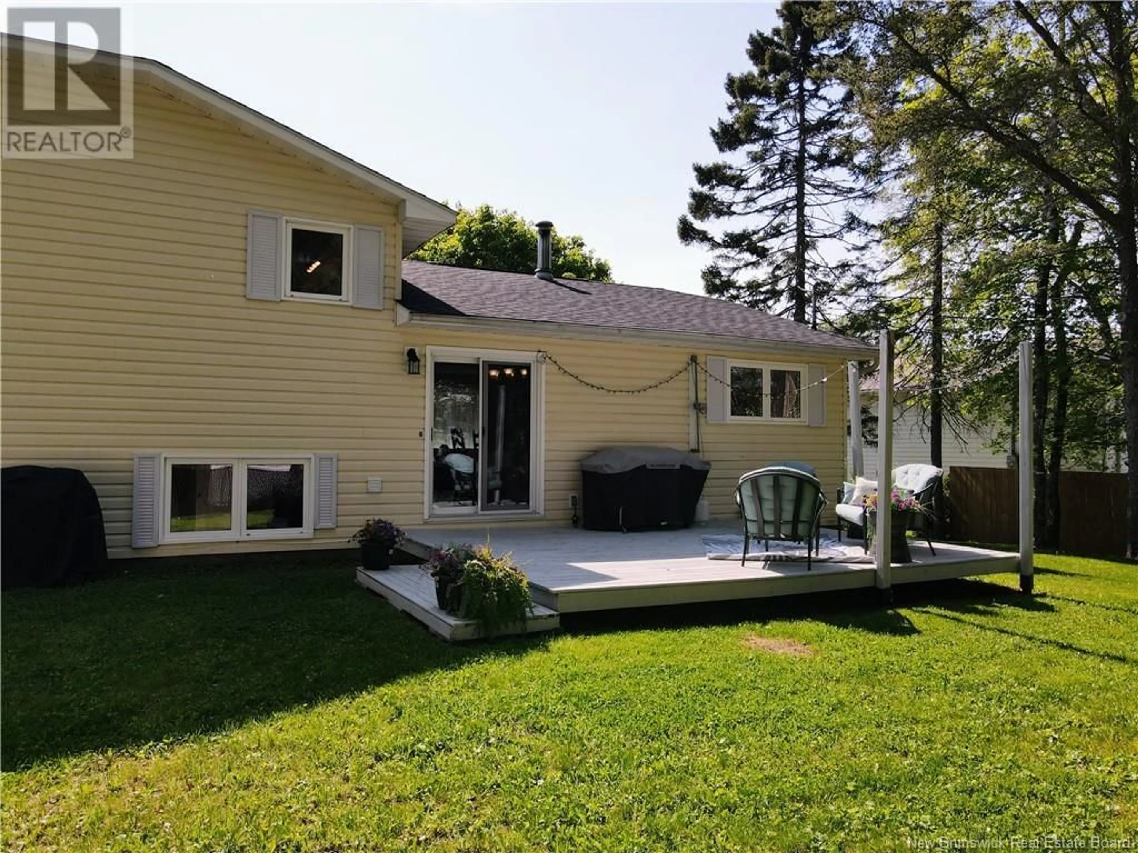 Home with vinyl exterior material, unknown for 43 GOLDSBORO AVENUE, Riverview New Brunswick E1B4E9