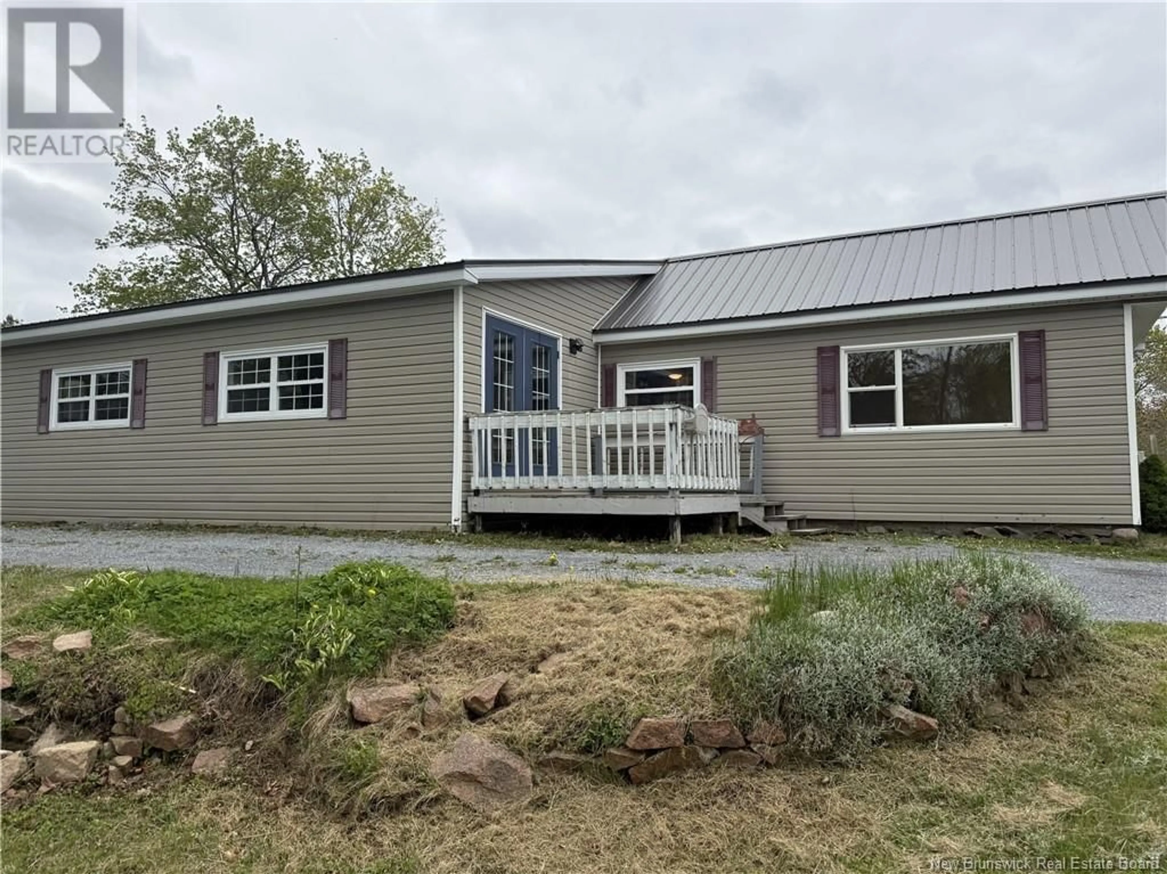 Home with vinyl exterior material, unknown for 17 SOUTH STREET, St George New Brunswick E5C3P6