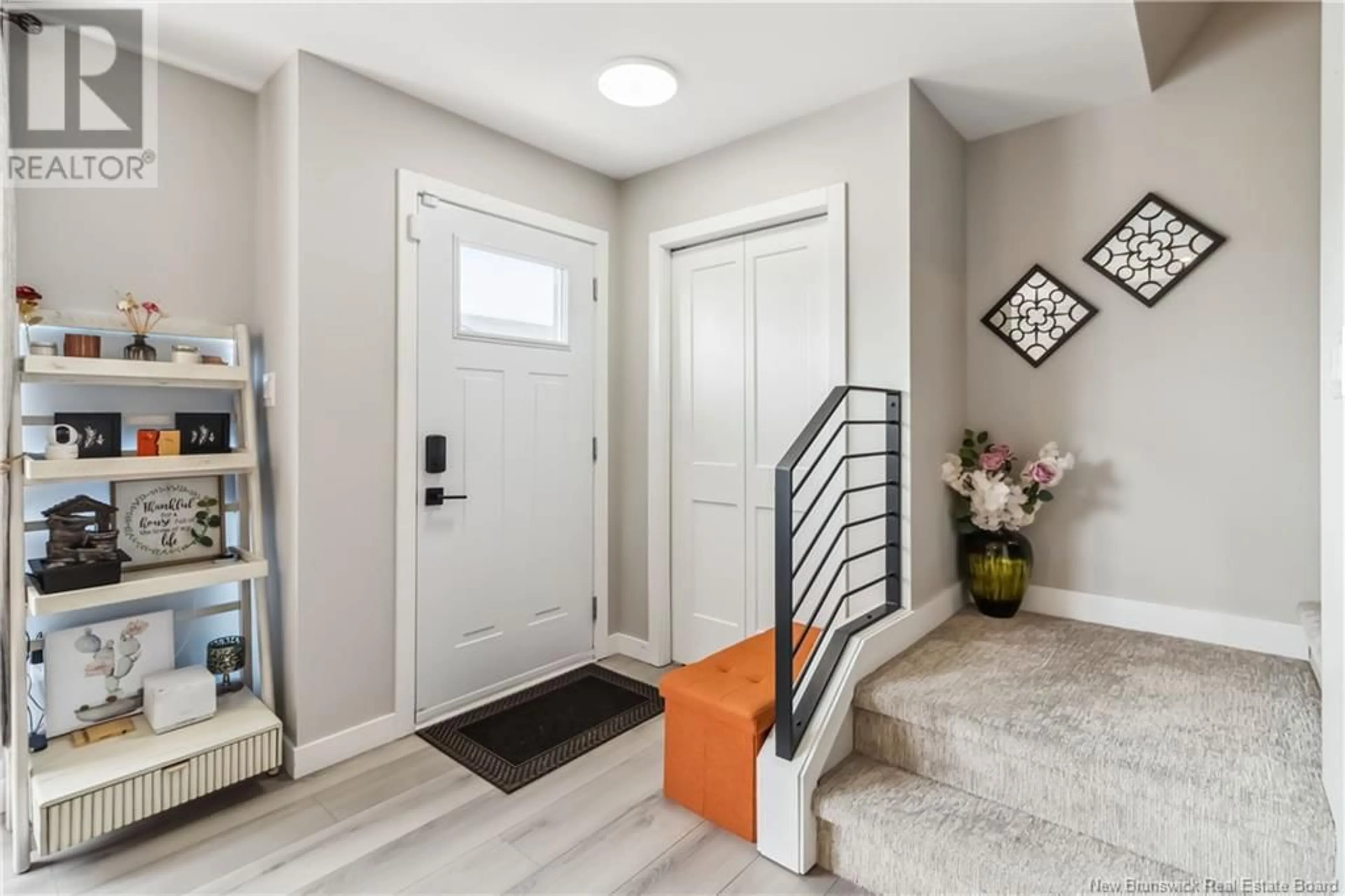 Indoor entryway for 405 DAMIEN STREET, Dieppe New Brunswick E1A5V6