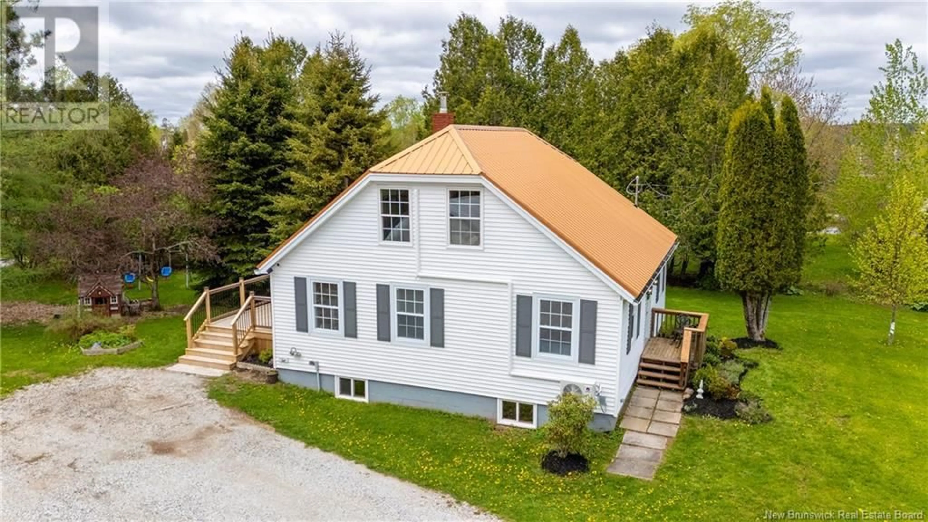 A pic from outside/outdoor area/front of a property/back of a property/a pic from drone, building for 245 HAMMOND RIVER ROAD, Quispamsis New Brunswick E2G1G7