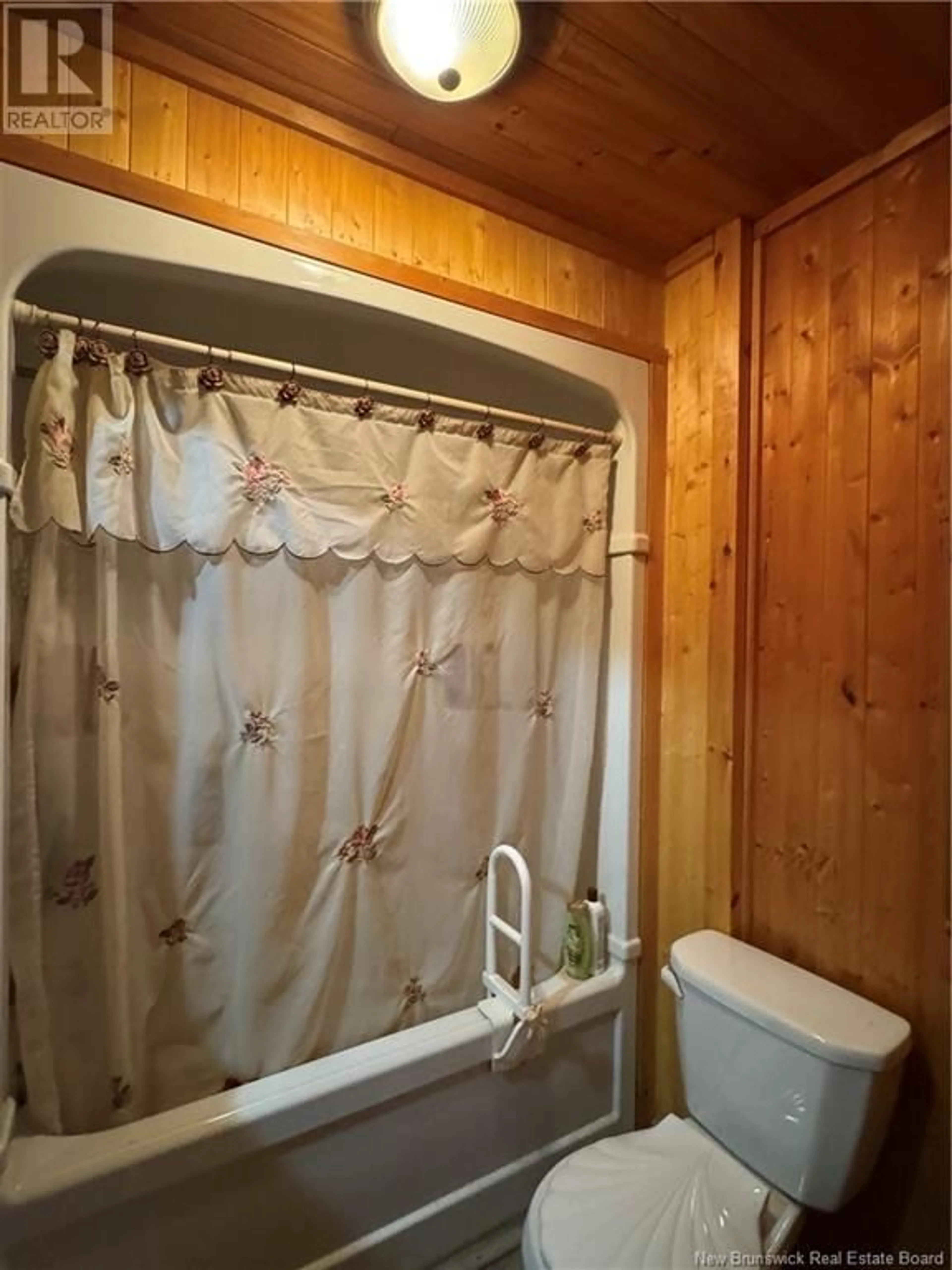 Standard bathroom, unknown for 29 SMITHS LANE, Grand Manan Island New Brunswick E5G4B1