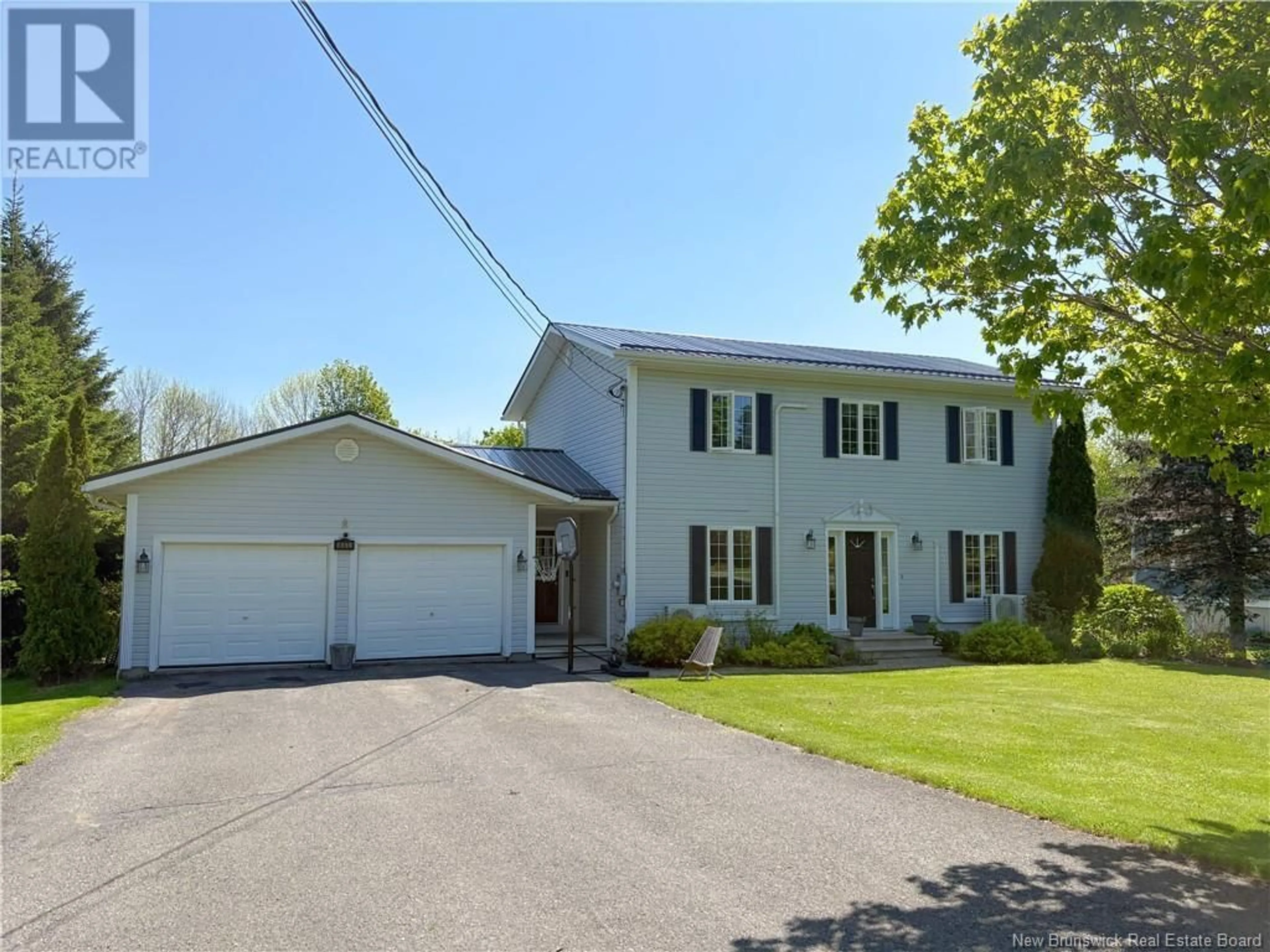Home with vinyl exterior material, street for 451 RIVERVIEW DRIVE, Florenceville-Bristol New Brunswick E7L3N1