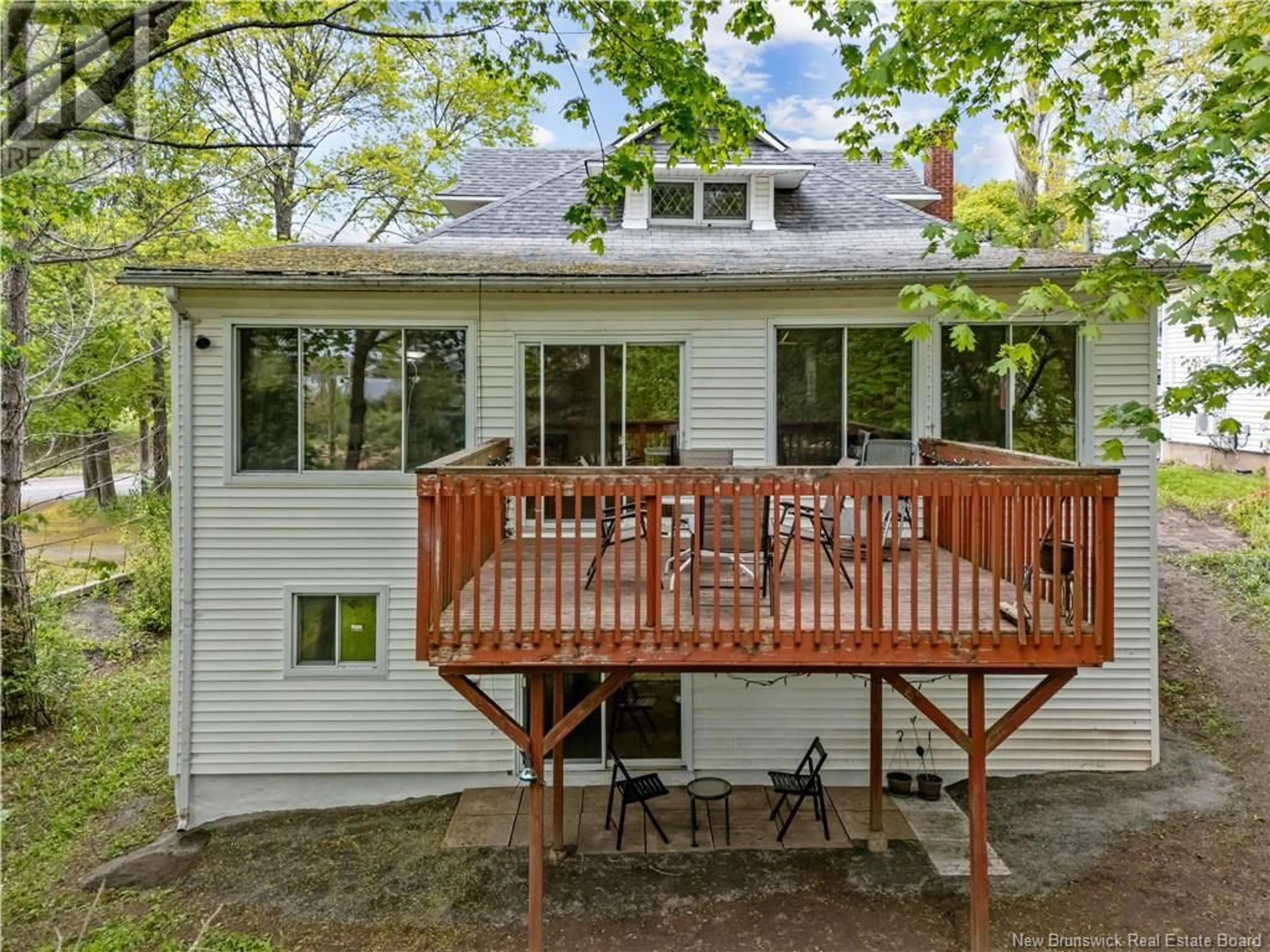 Home with vinyl exterior material, unknown for 24 DONALD AVENUE, Moncton New Brunswick E1A3A8