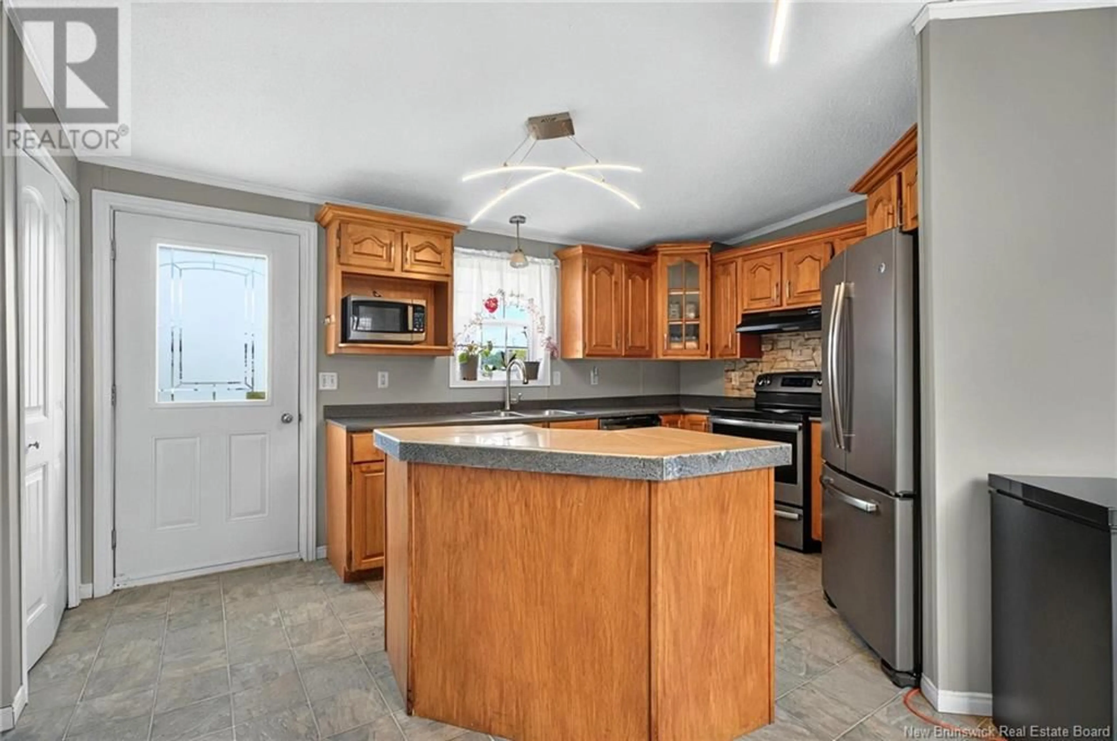 Unknown for 5 DARTMOUTH COURT, Riverview New Brunswick E1B5R3