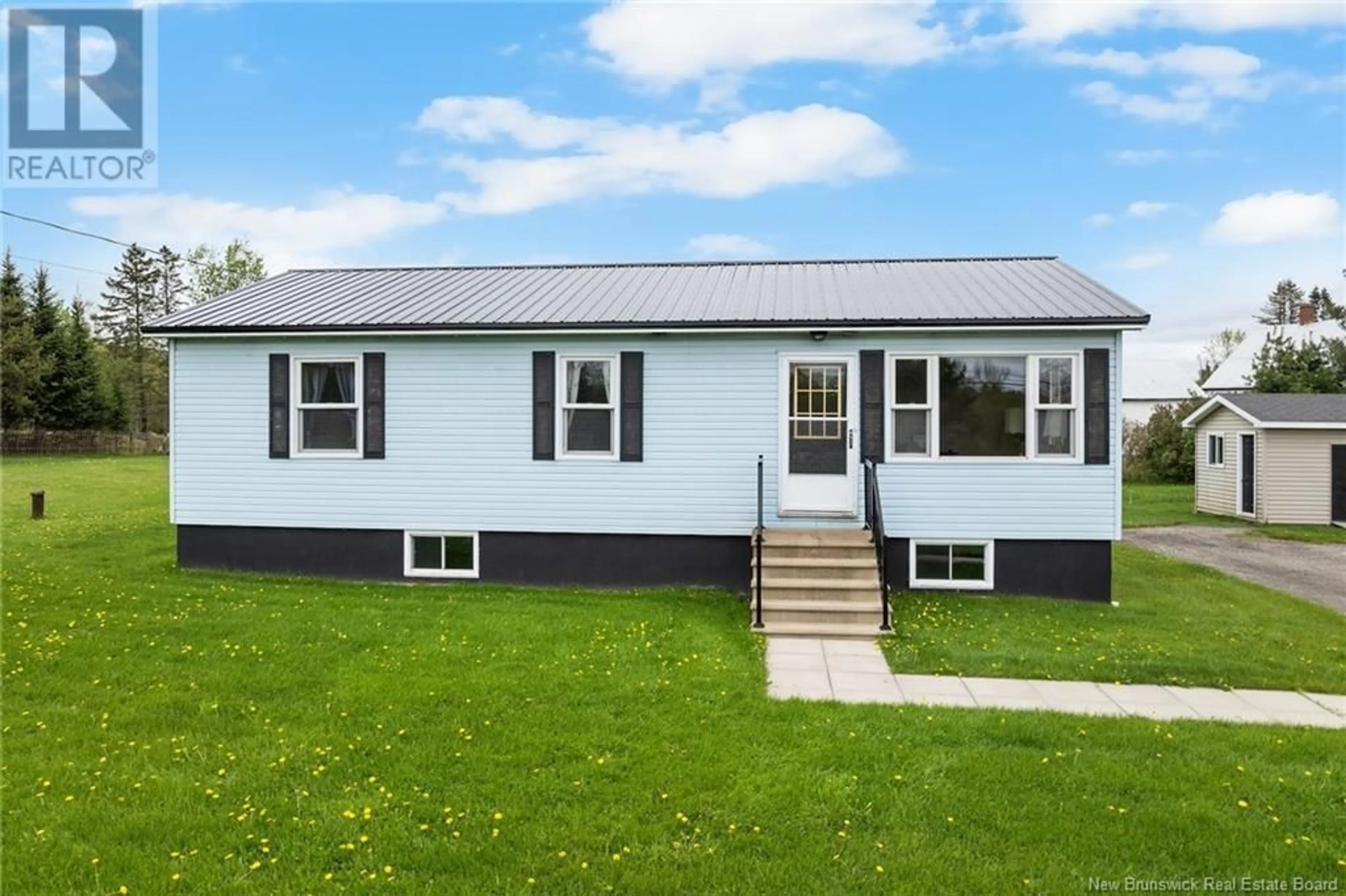 Home with vinyl exterior material, street for 67 WILLOW AVENUE, Tracy New Brunswick E5L1A1