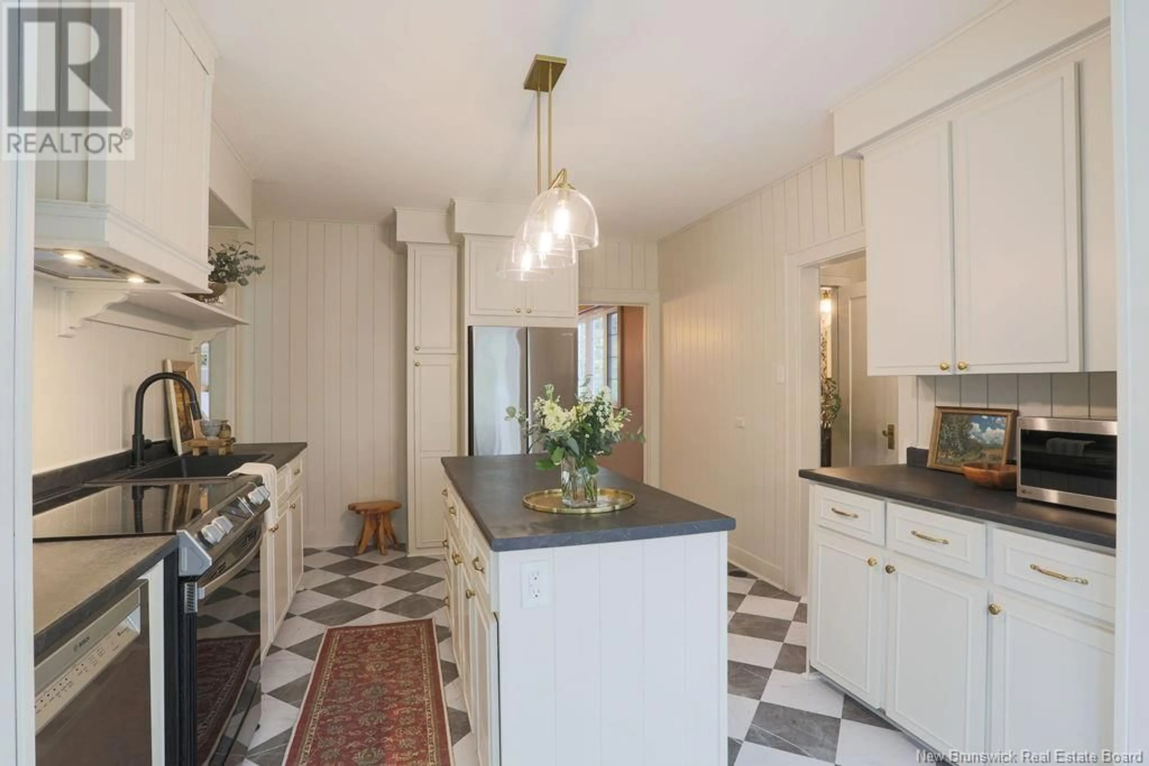 Standard kitchen, ceramic/tile floor for 30 HAMPTON ROAD, Rothesay New Brunswick E2E5L2