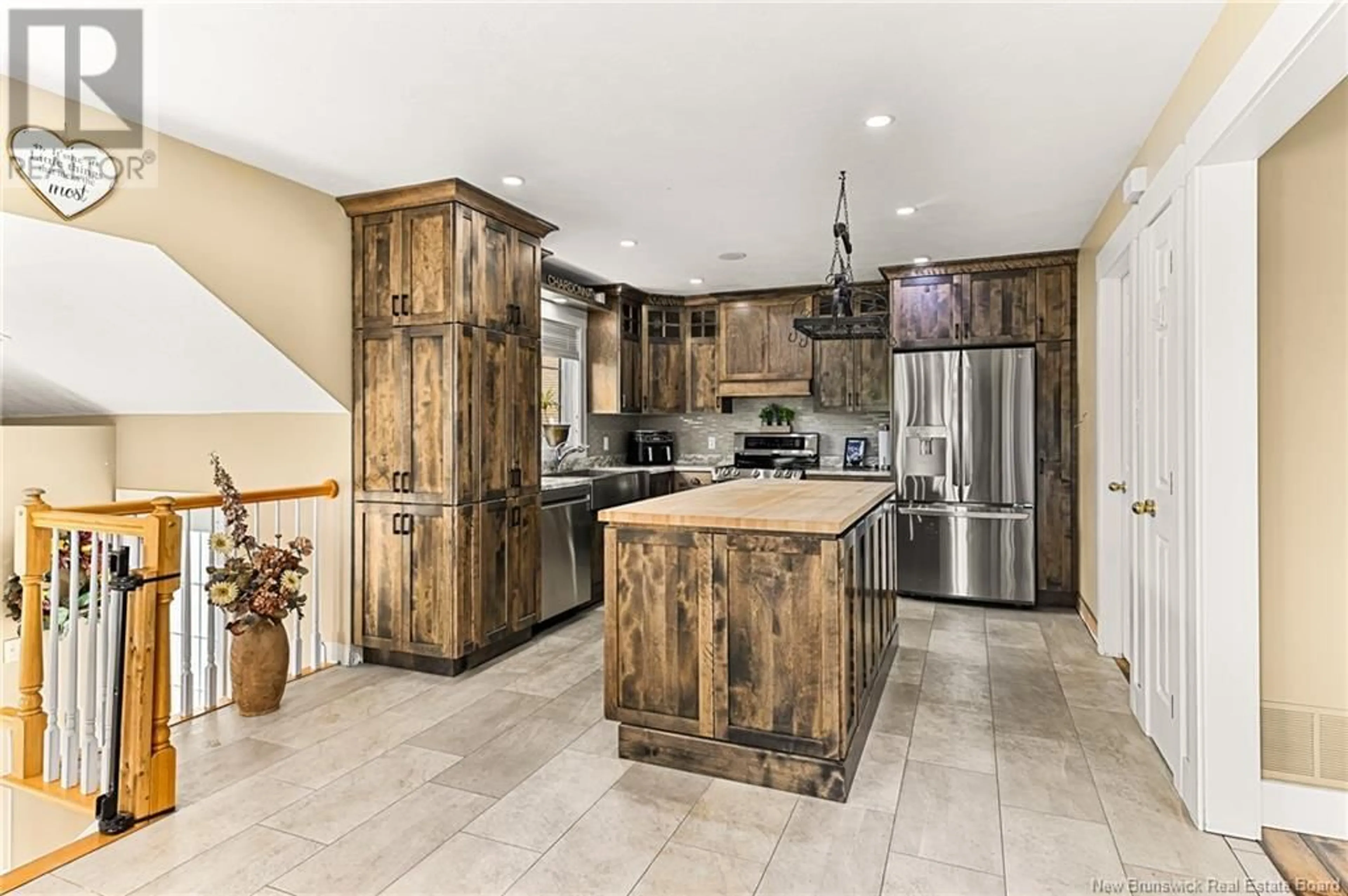 Rustic kitchen, unknown for 25 LEGER CRESCENT, Saint-Grégoire New Brunswick E4V2N7