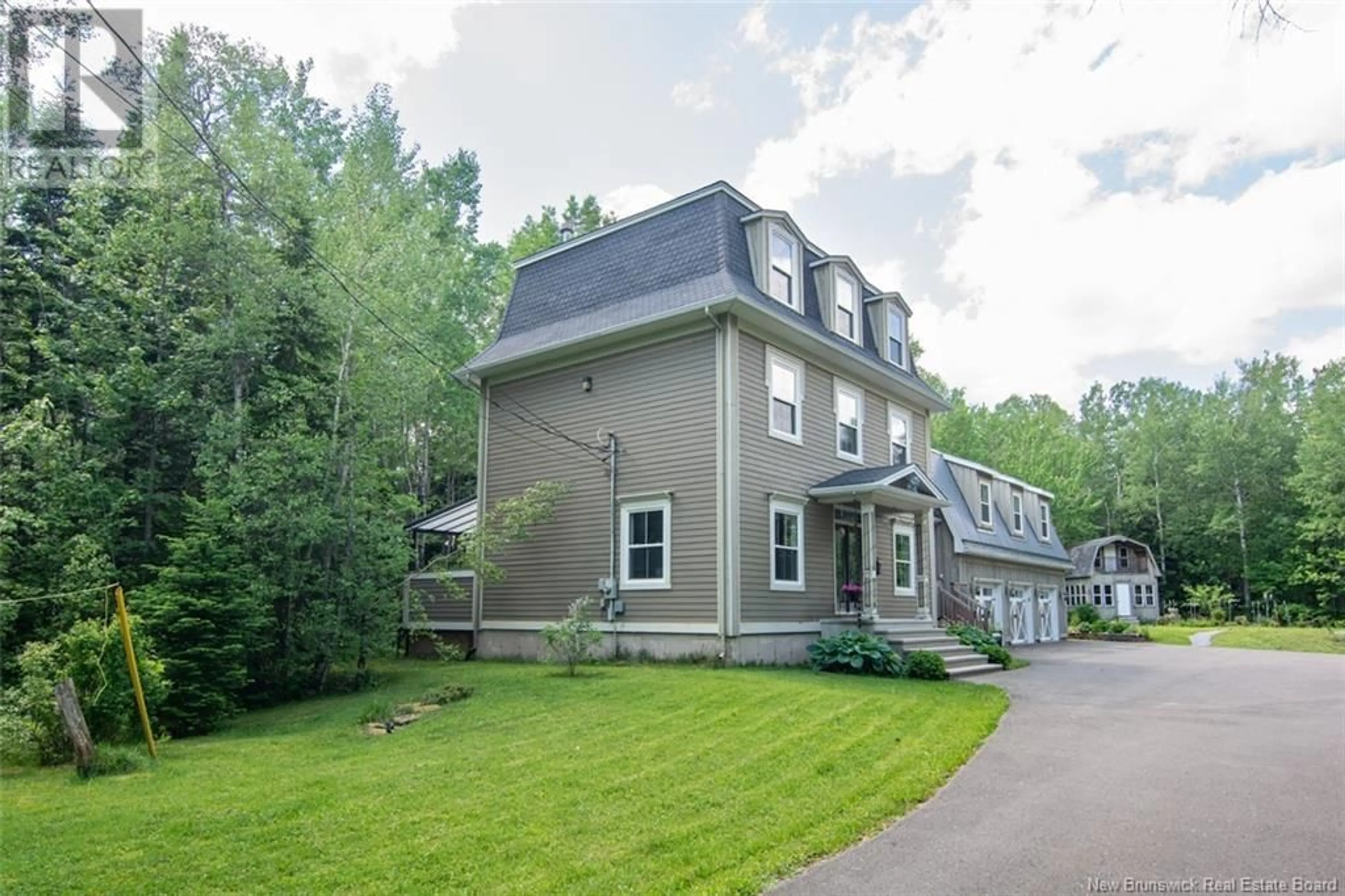 Home with vinyl exterior material, unknown for 160 BOUNDARY DRIVE, Moncton New Brunswick E1G5C5