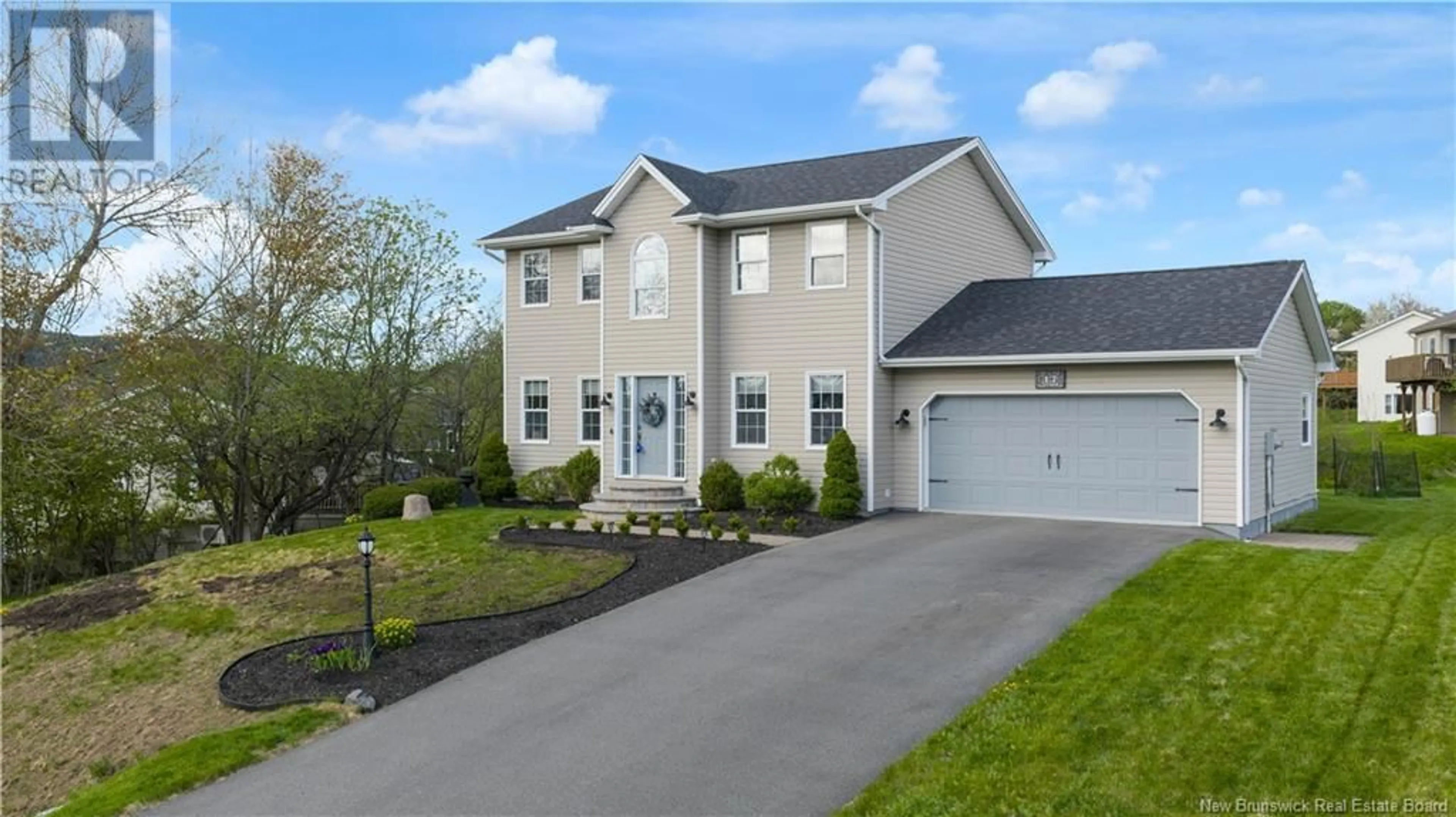 Home with vinyl exterior material, street for 17 FIREWEED DRIVE, Quispamsis New Brunswick E2E5Z8