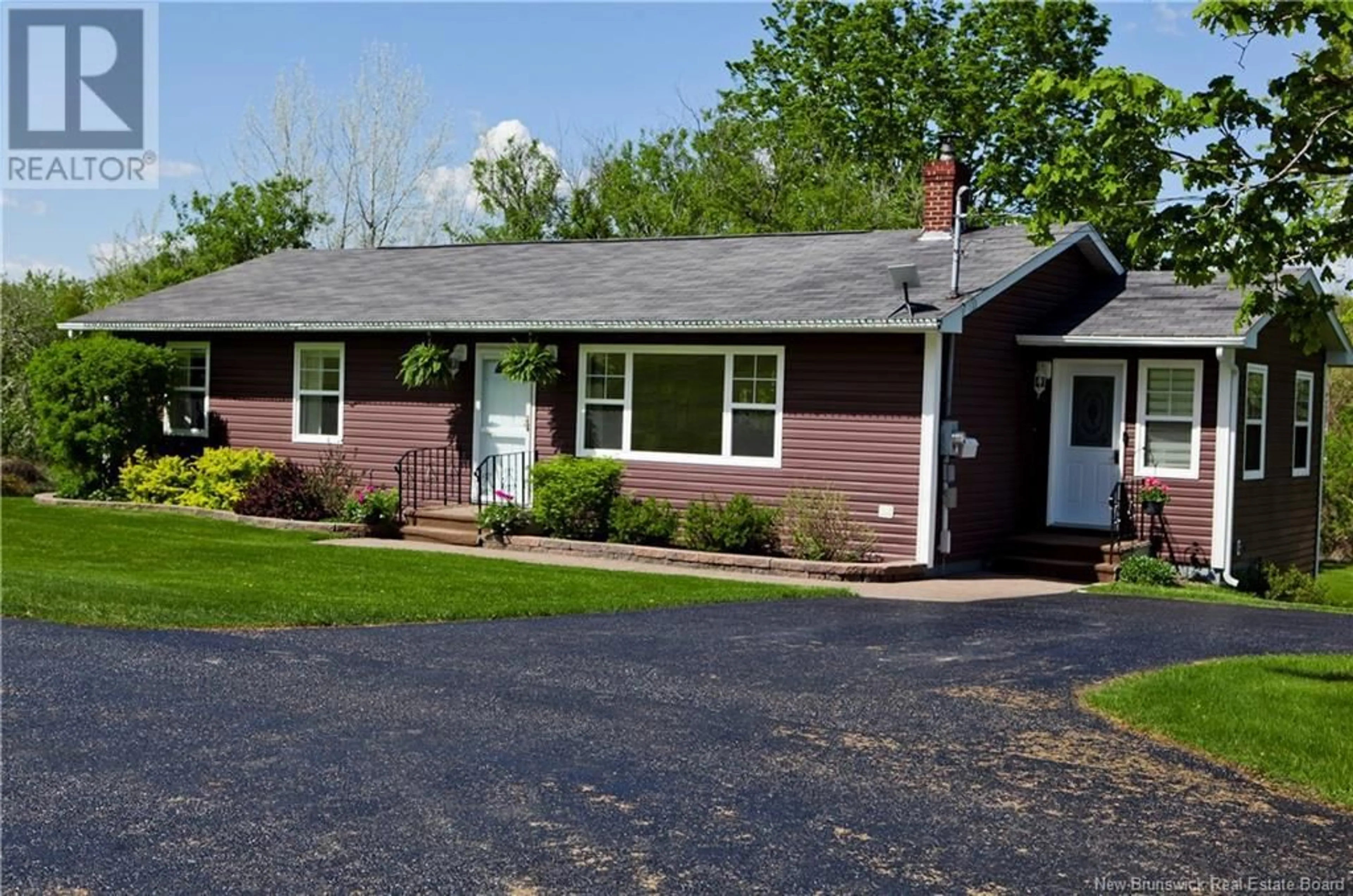 Home with vinyl exterior material, street for 427 165 ROUTE ROUTE, Riceville New Brunswick E7N2Z3