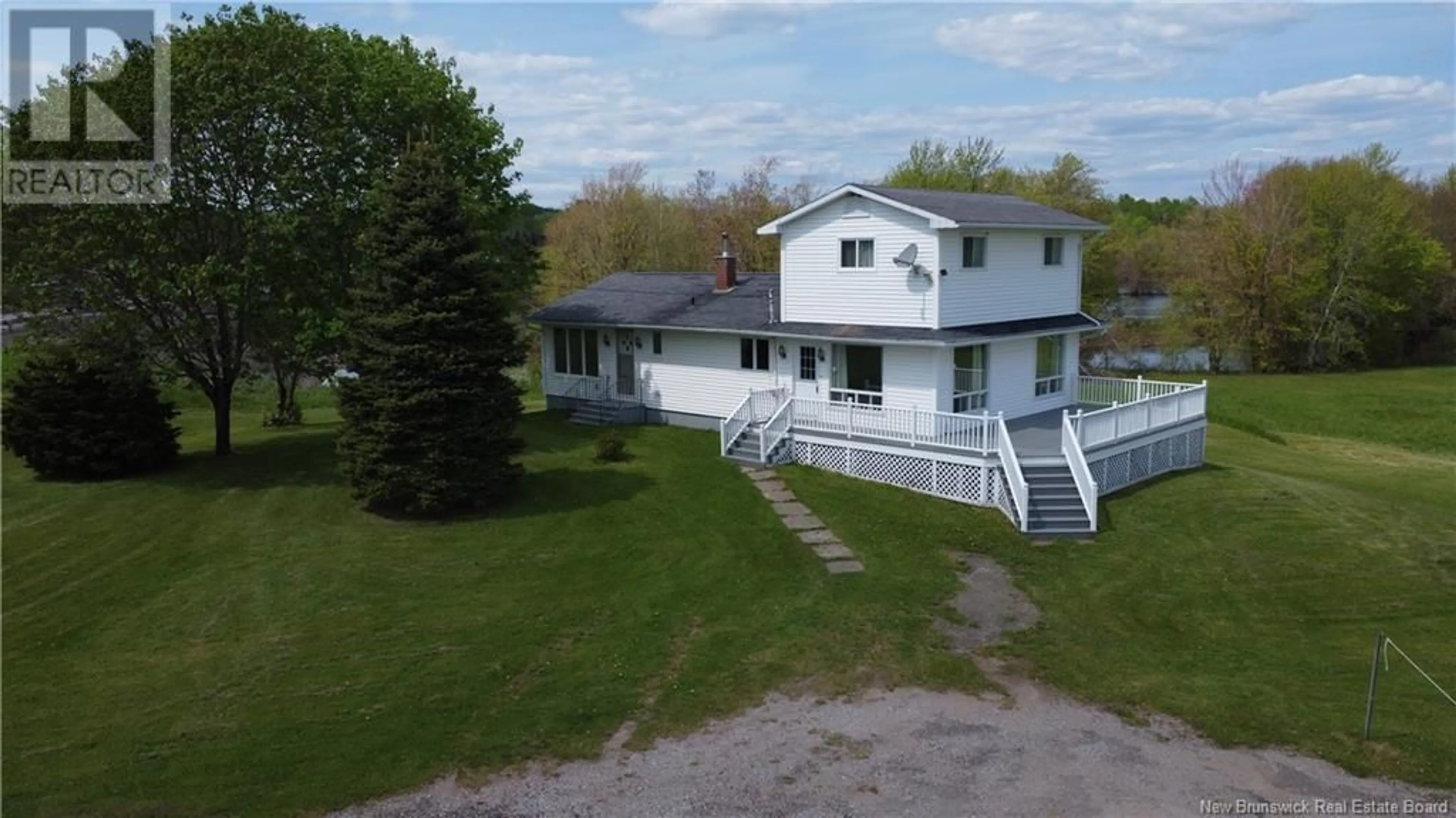 A pic from outside/outdoor area/front of a property/back of a property/a pic from drone, building for 11369 ROUTE 10, Coles Island New Brunswick E4C2T8
