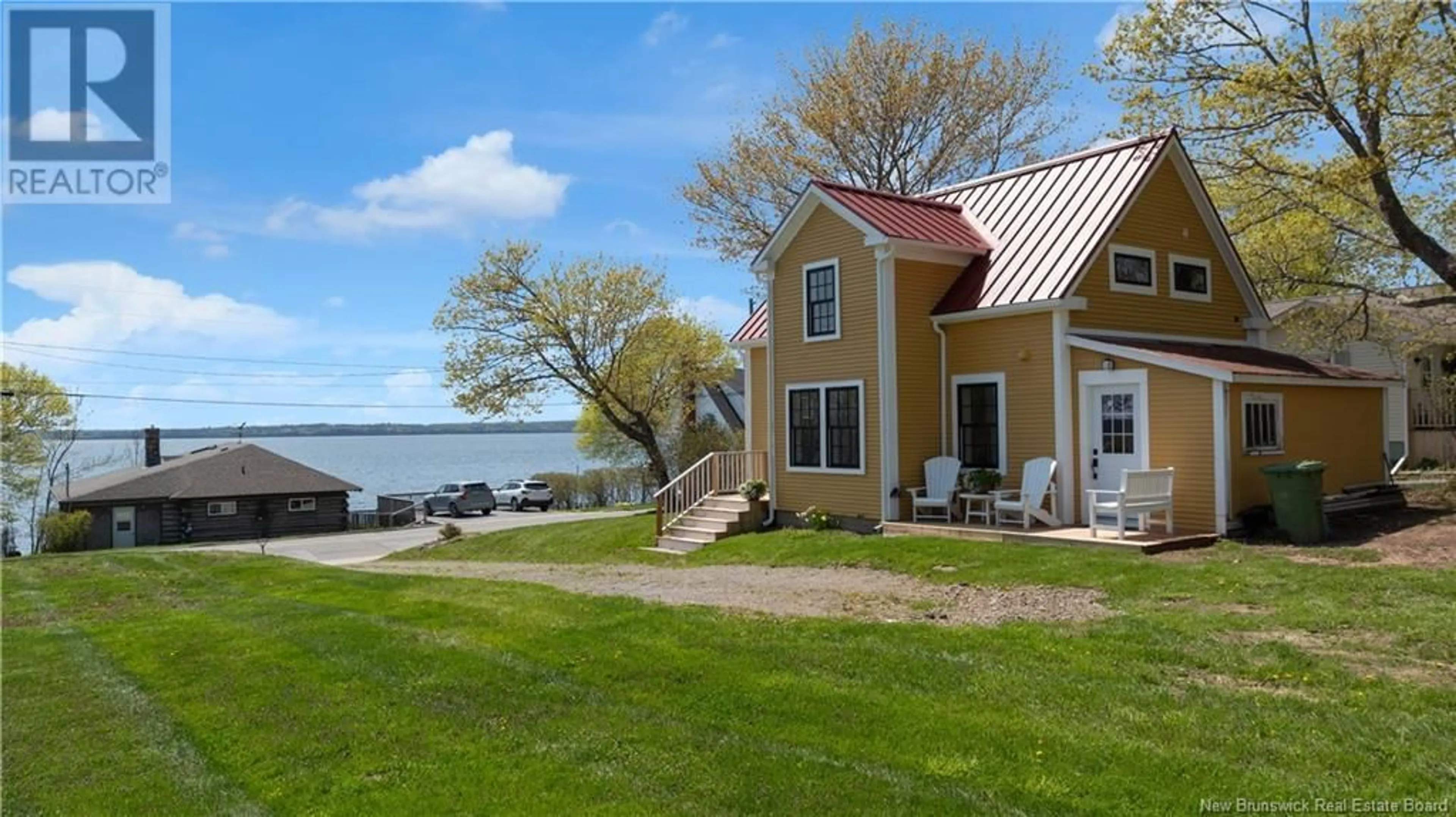 Patio, water/lake/river/ocean view for 18 WATER STREET, Saint Andrews New Brunswick E5B1A2