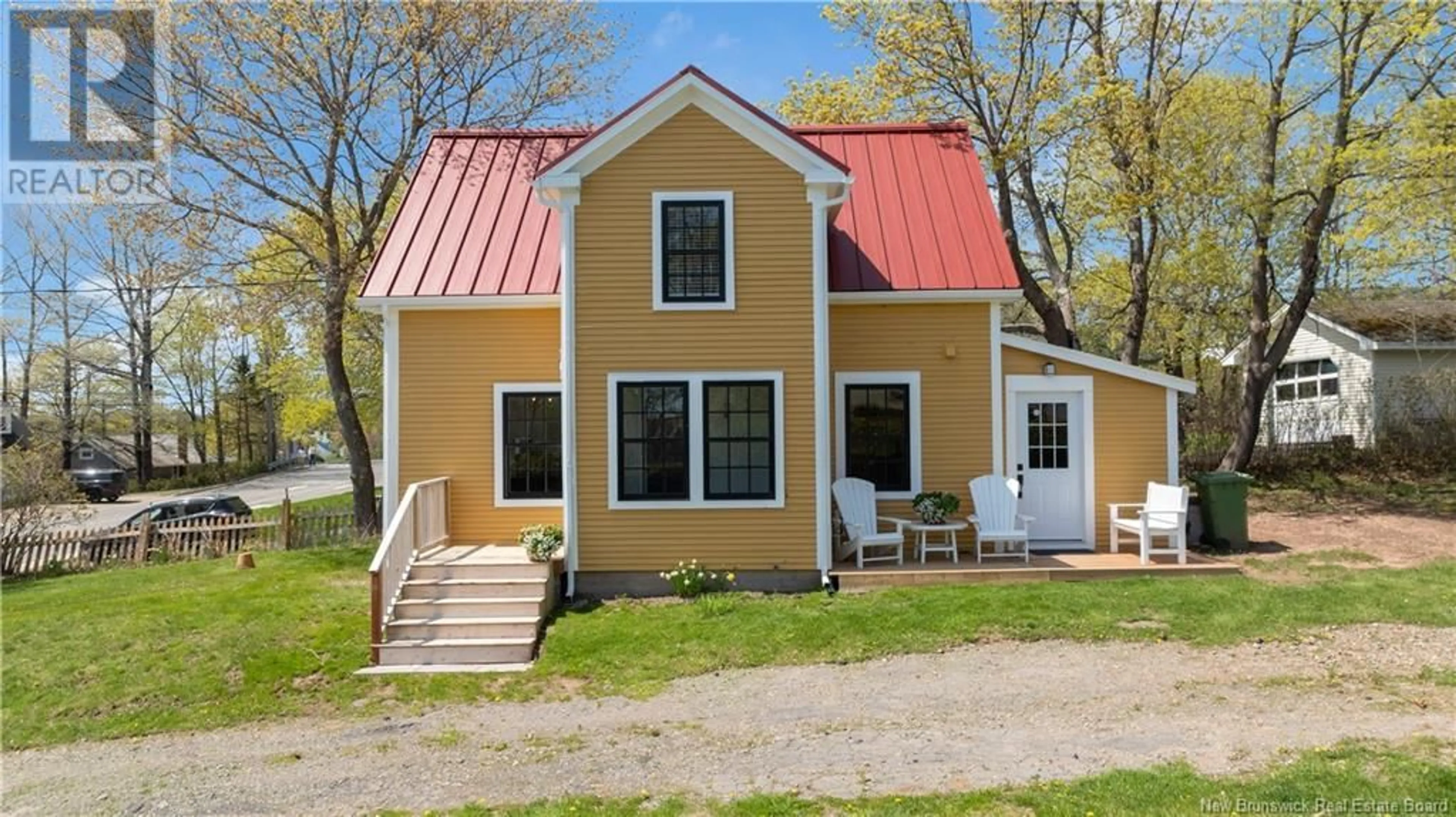 Home with vinyl exterior material, unknown for 18 WATER STREET, Saint Andrews New Brunswick E5B1A2
