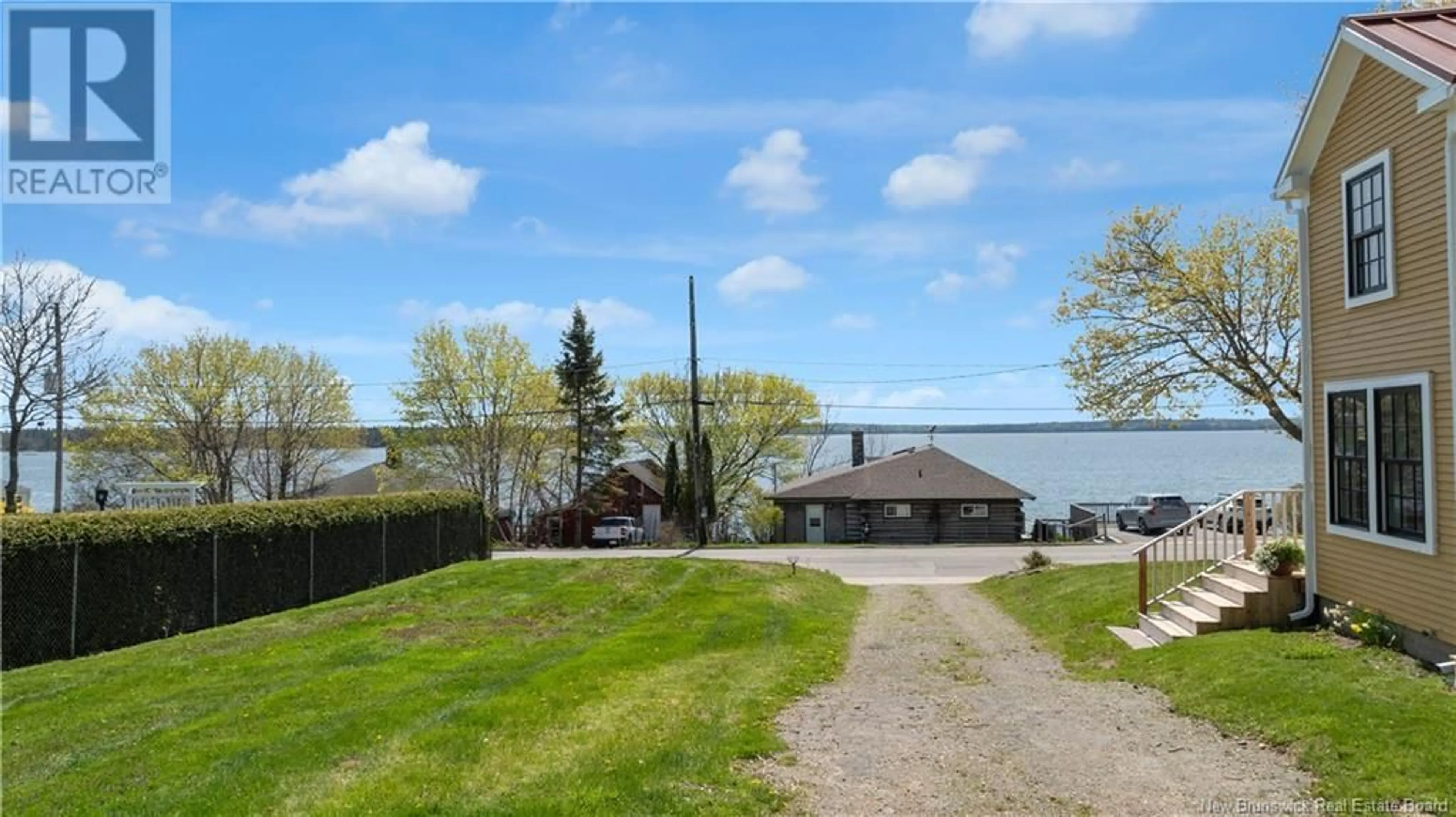 Patio, water/lake/river/ocean view for 18 WATER STREET, Saint Andrews New Brunswick E5B1A2