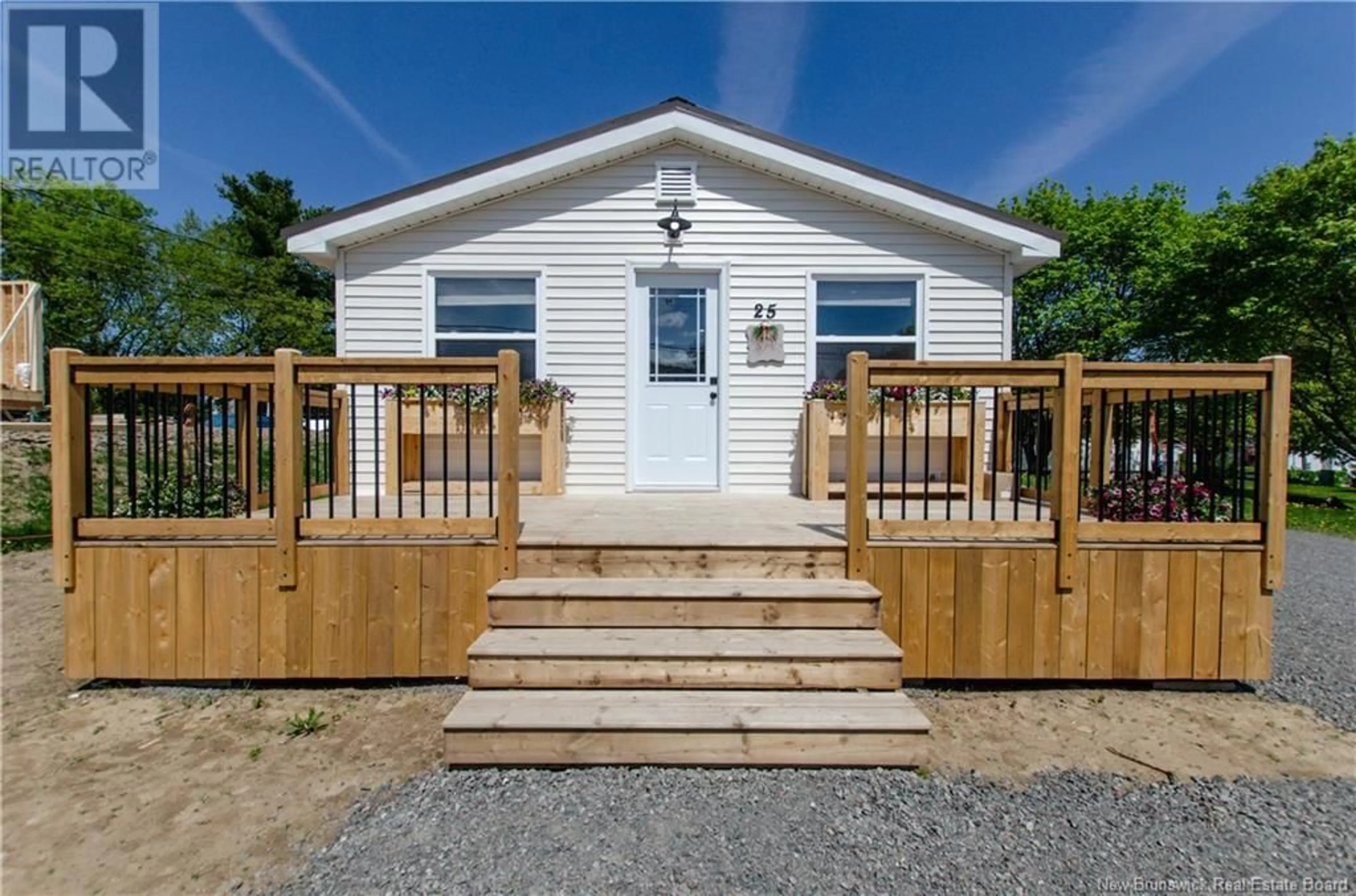 Home with vinyl exterior material, unknown for 25 ST JEAN BAPTISTE, Bouctouche New Brunswick E4S3W1