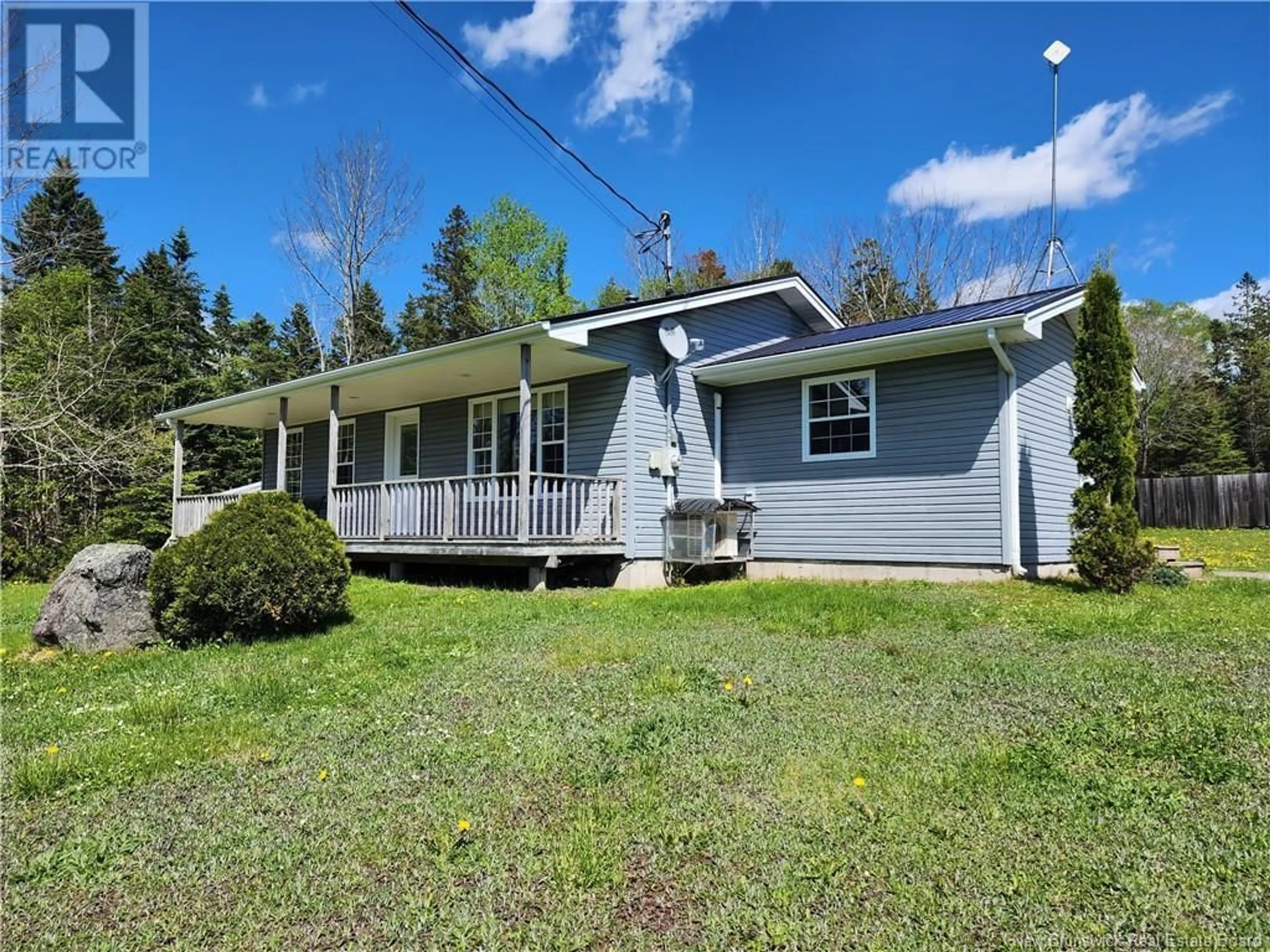 A pic from outside/outdoor area/front of a property/back of a property/a pic from drone, water/lake/river/ocean view for 641 ROUTE 845, Kingston New Brunswick E5N1S1