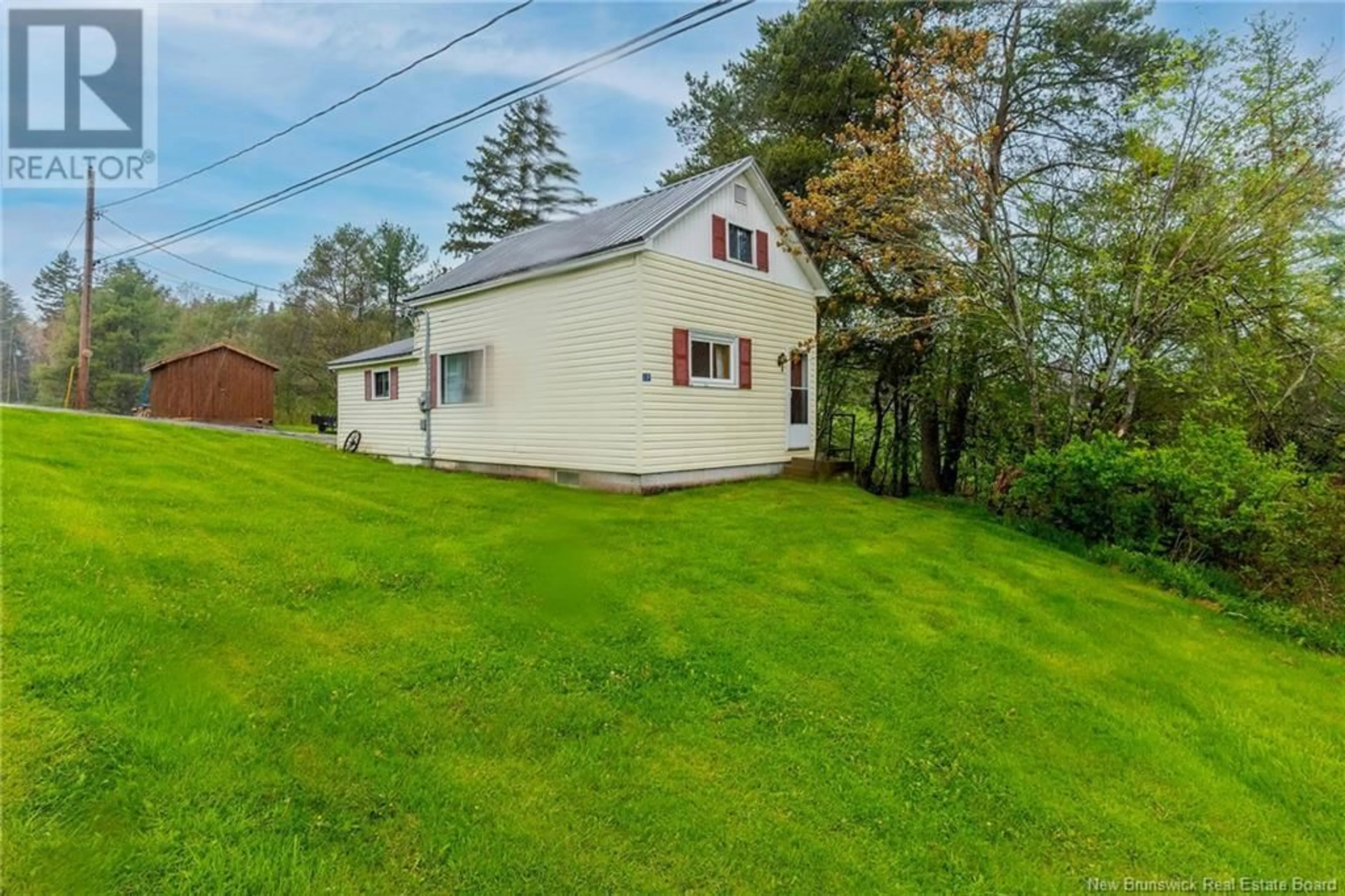 A pic from outside/outdoor area/front of a property/back of a property/a pic from drone, water/lake/river/ocean view for 19 RESERVOIR ROAD, Sackville New Brunswick E4L3J6