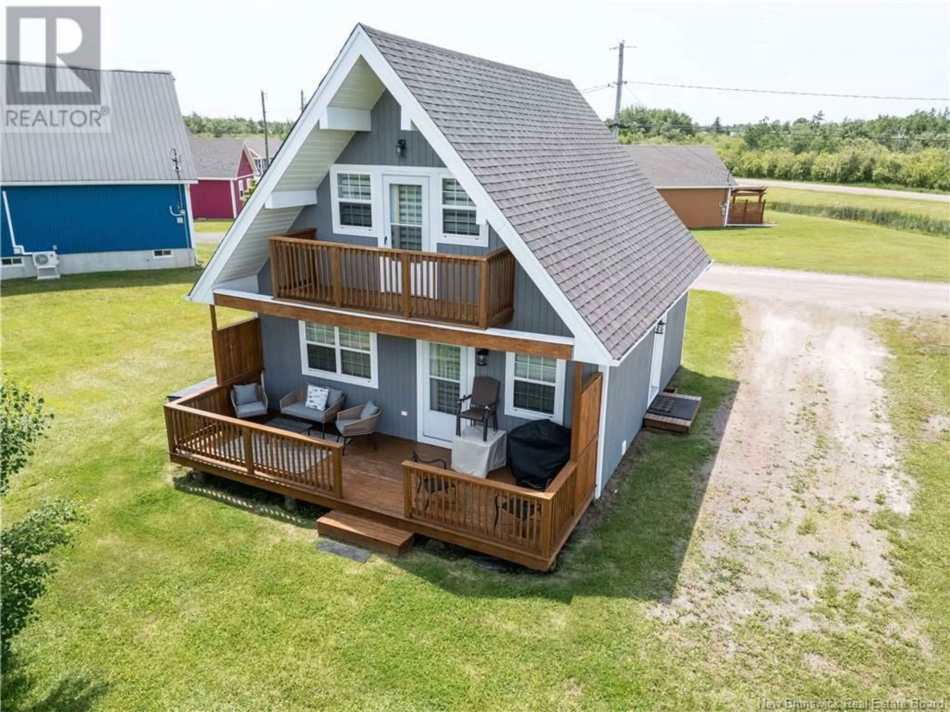 A pic from outside/outdoor area/front of a property/back of a property/a pic from drone, unknown for 40 ALLEE DU PARC, Cap-Pelé New Brunswick E4N1S4