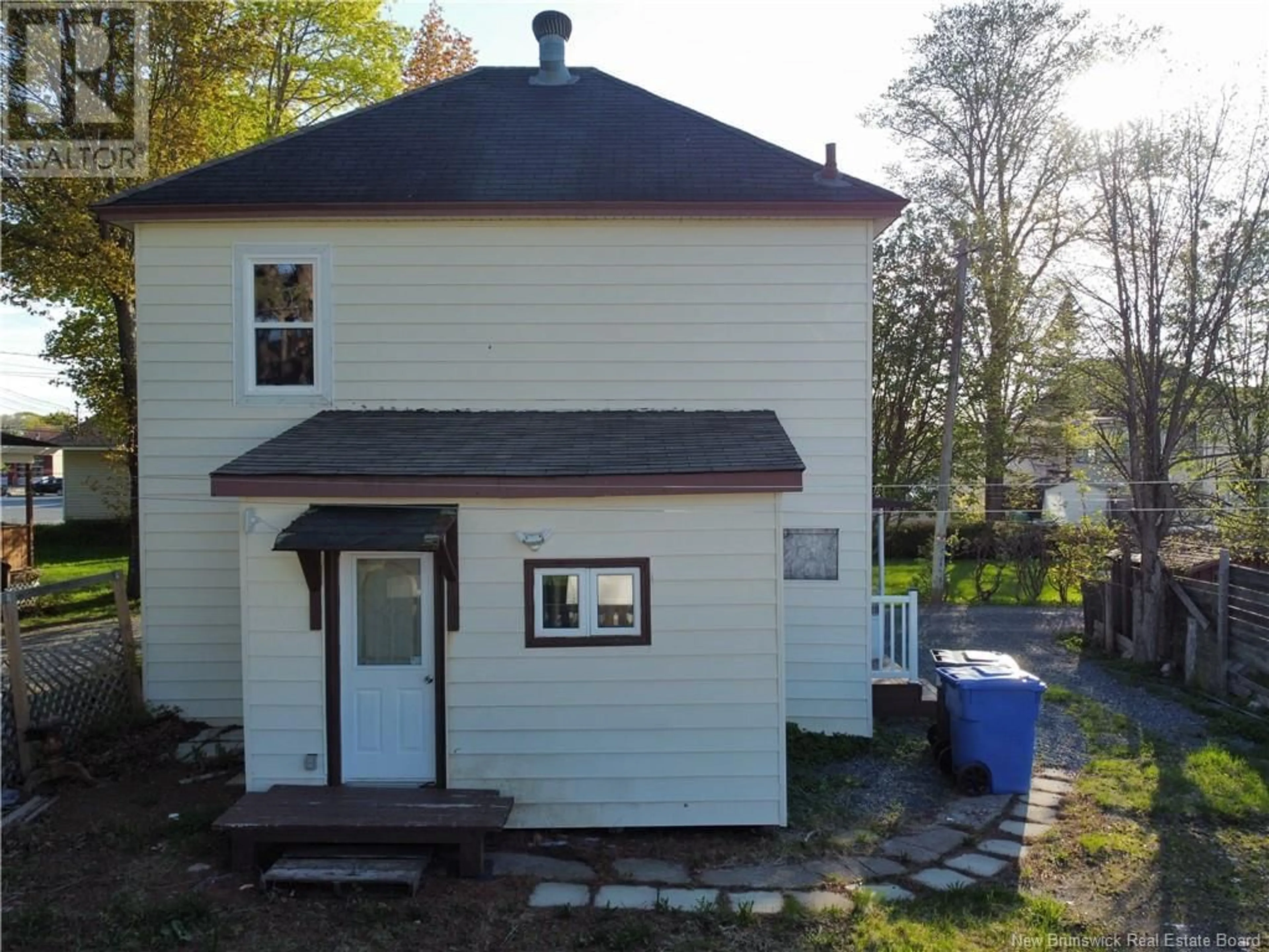 A pic from outside/outdoor area/front of a property/back of a property/a pic from drone, street for 320 ST. ANDREW STREET, Bathurst New Brunswick E2A1C5