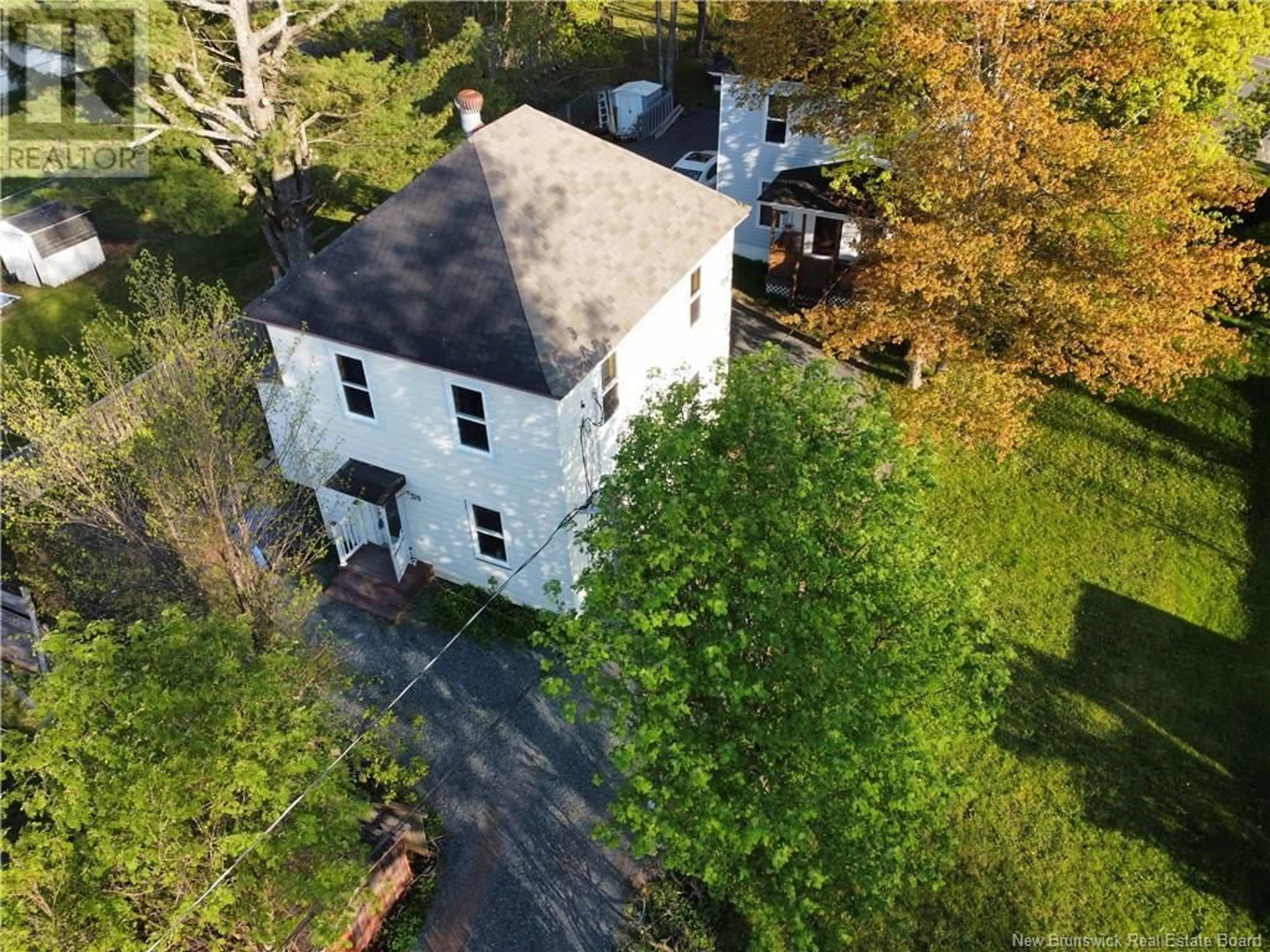 A pic from outside/outdoor area/front of a property/back of a property/a pic from drone, street for 320 ST. ANDREW STREET, Bathurst New Brunswick E2A1C5