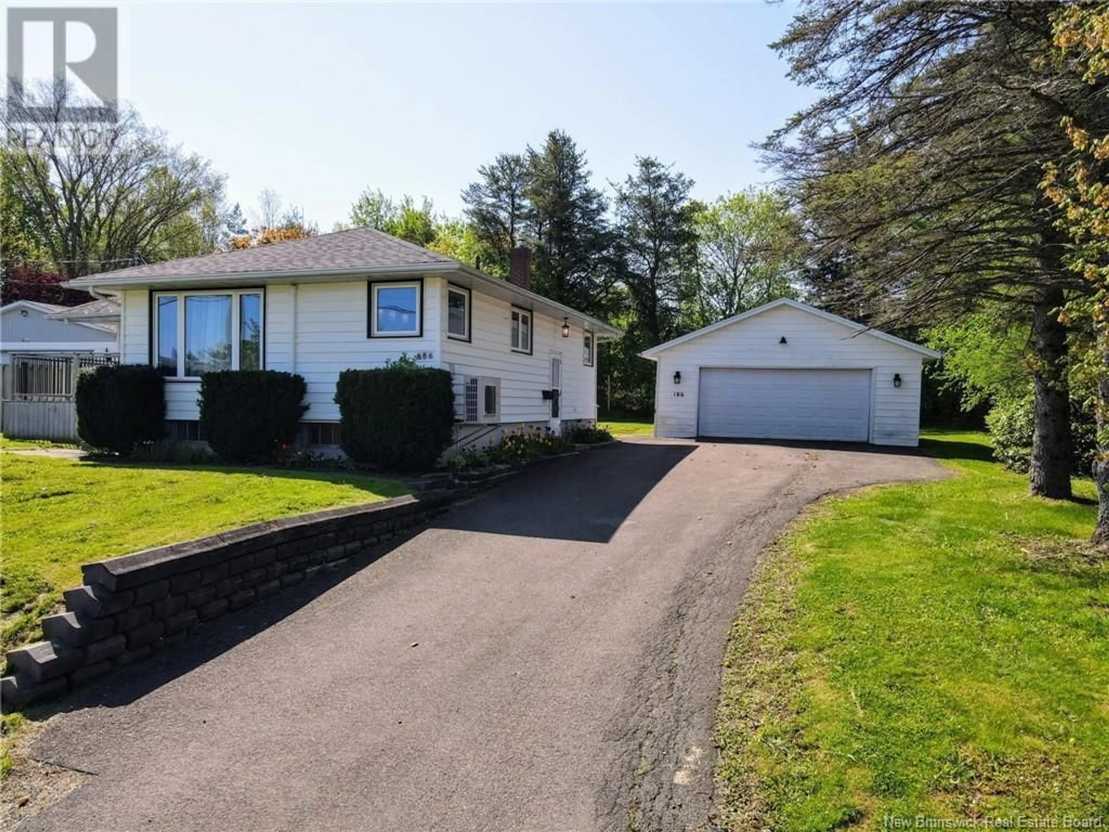 Home with vinyl exterior material, street for 186 LAKESIDE DRIVE, Riverview New Brunswick E1B3G9
