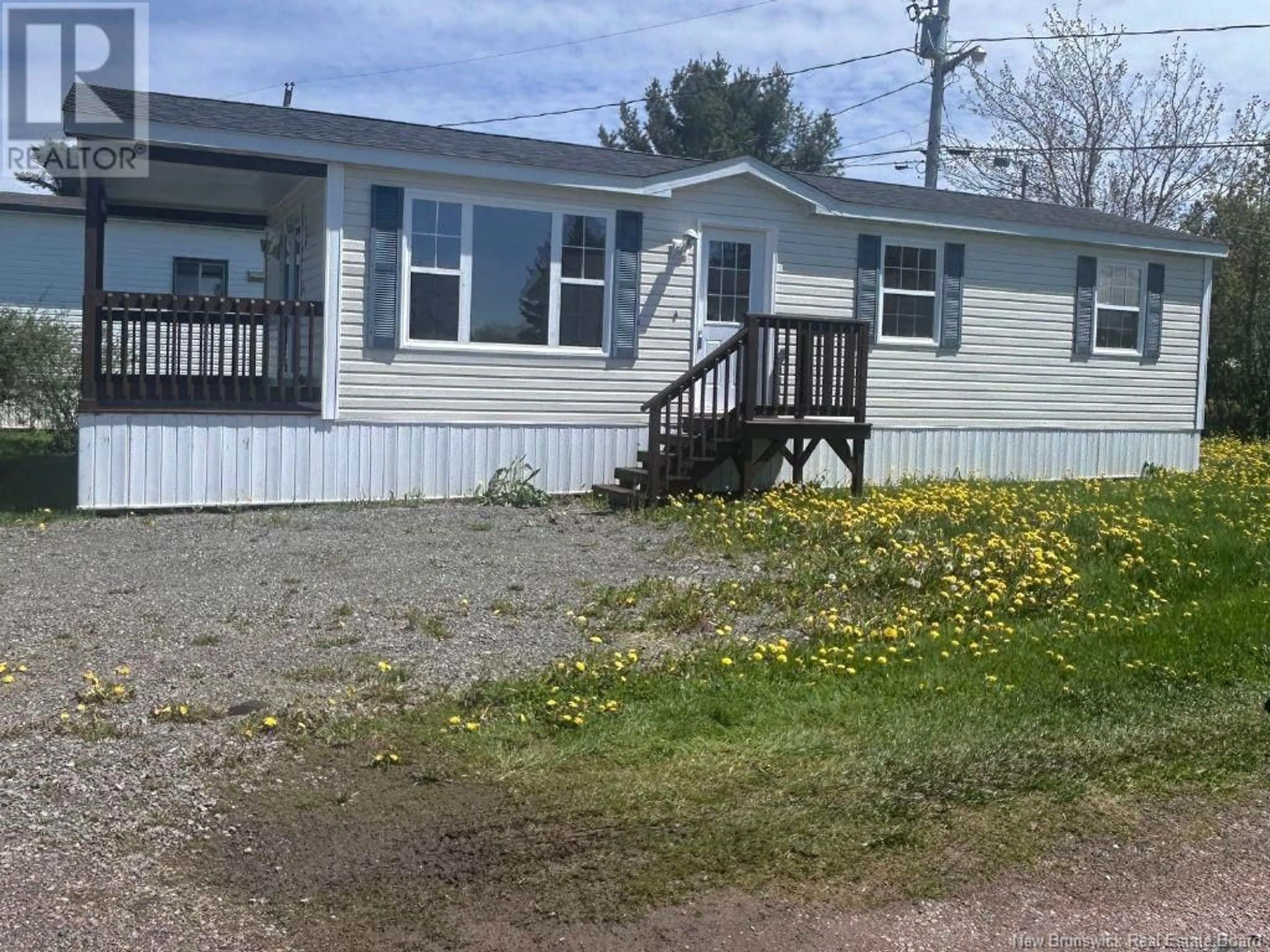 Home with vinyl exterior material, street for 6 THIRD STREET, Lakeville New Brunswick E1H1B8