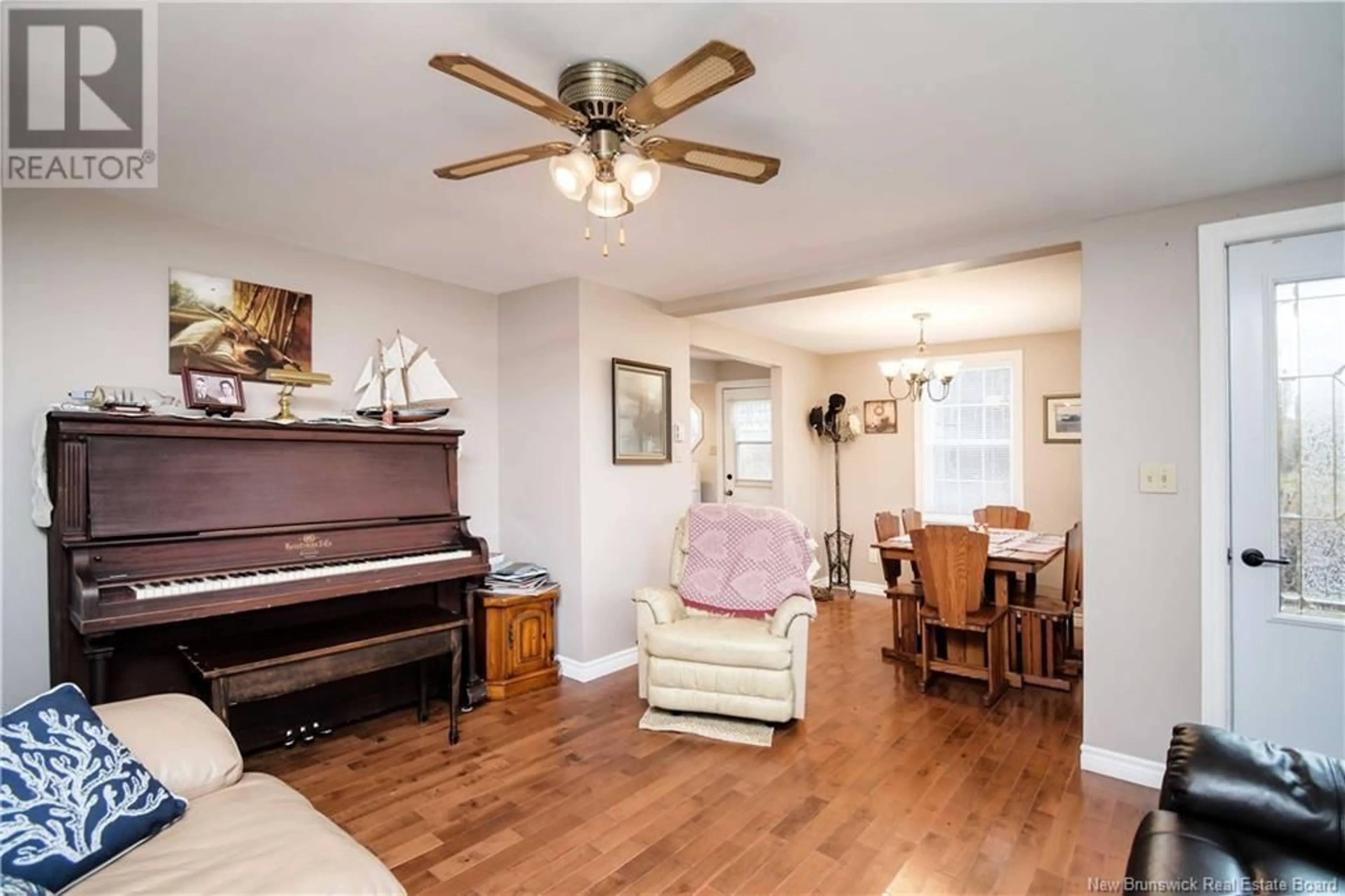 Living room with furniture, wood/laminate floor for 1544 GAYTHORNE ROAD, Tabusintac New Brunswick E9H1E1