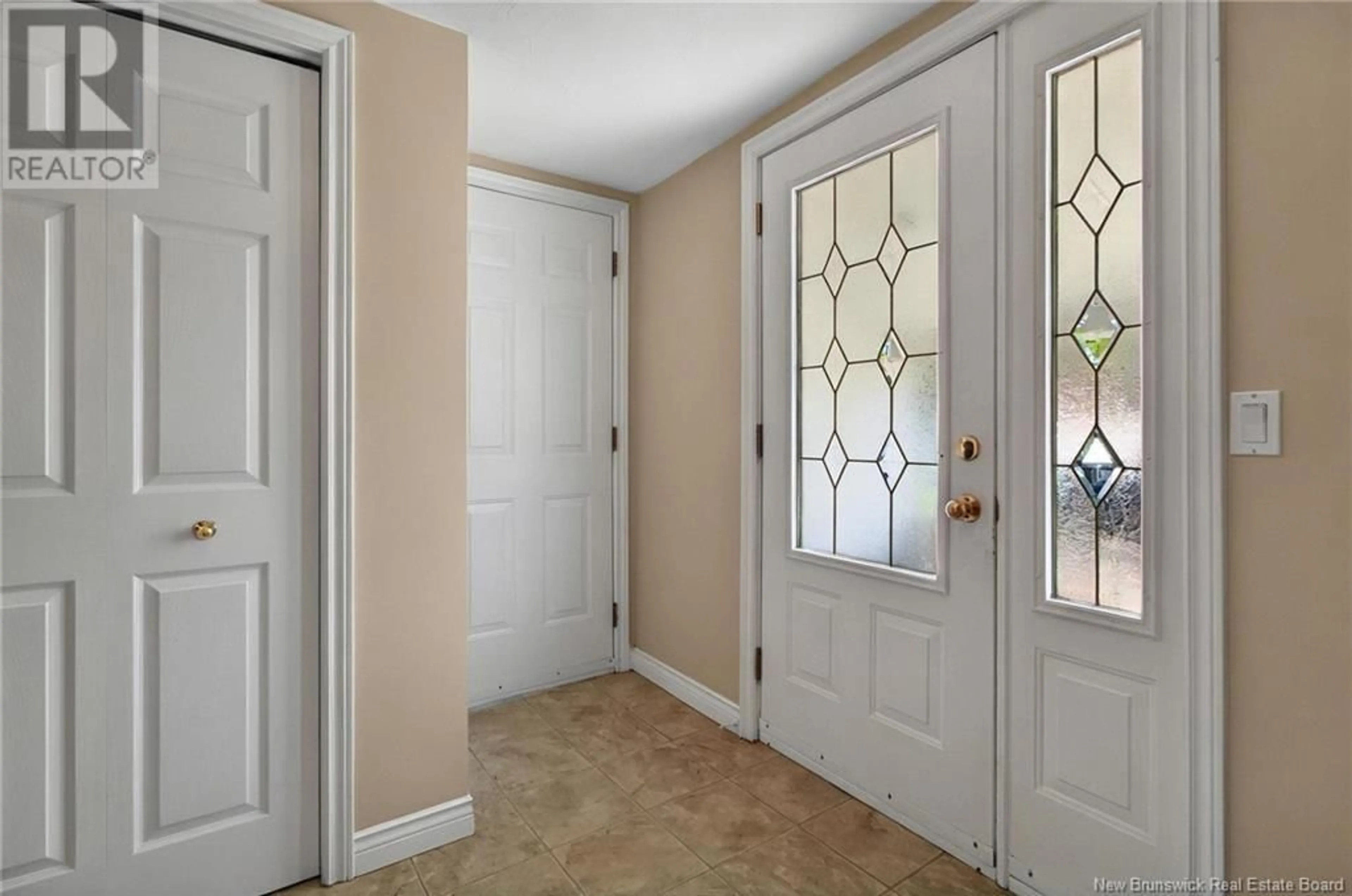 Indoor entryway for 1823 RTE 285, Saint-Paul New Brunswick E4T3K1