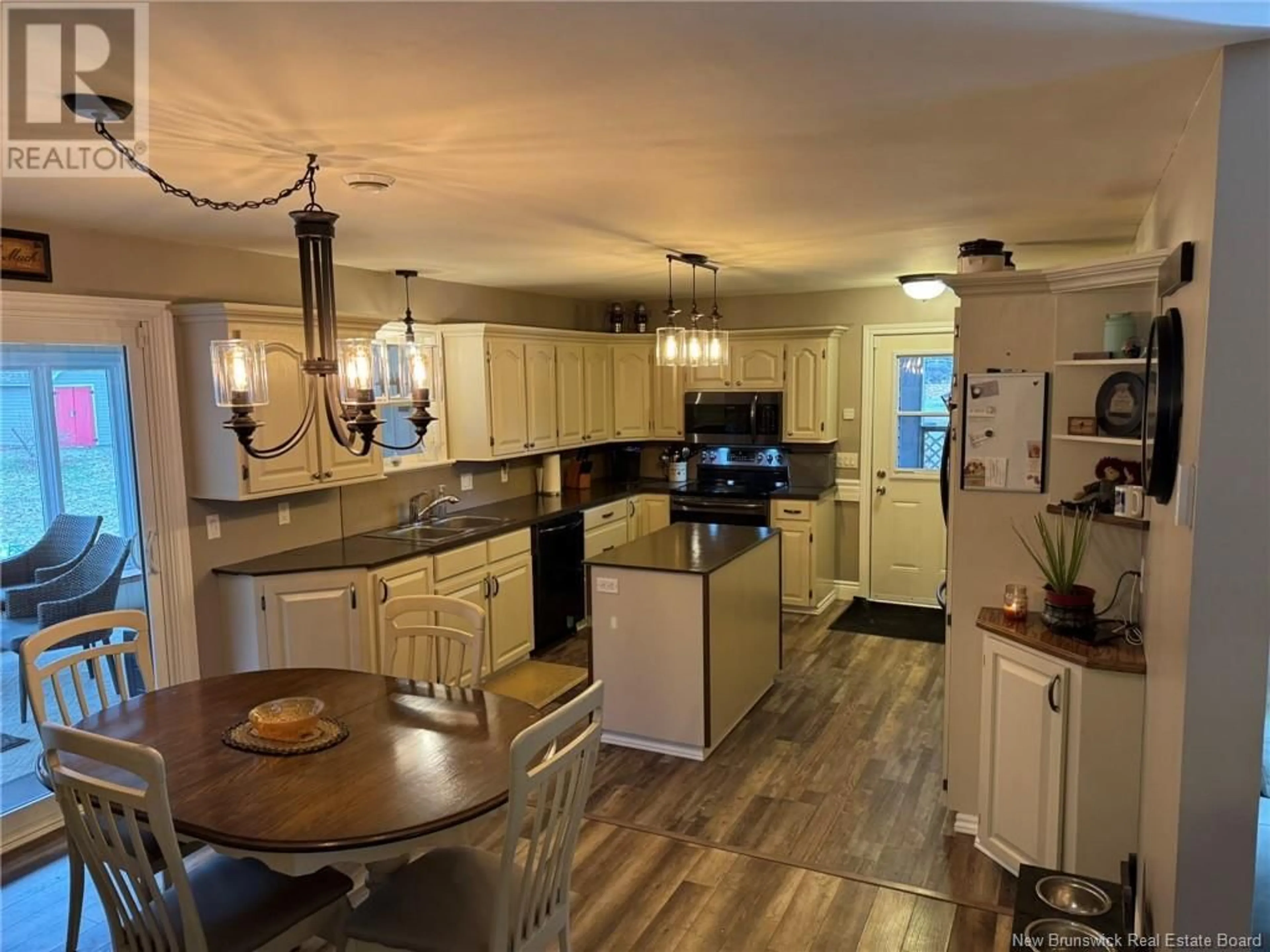 Open concept kitchen, unknown for 77 HILLCREST STREET, Plaster Rock New Brunswick E7G1V1