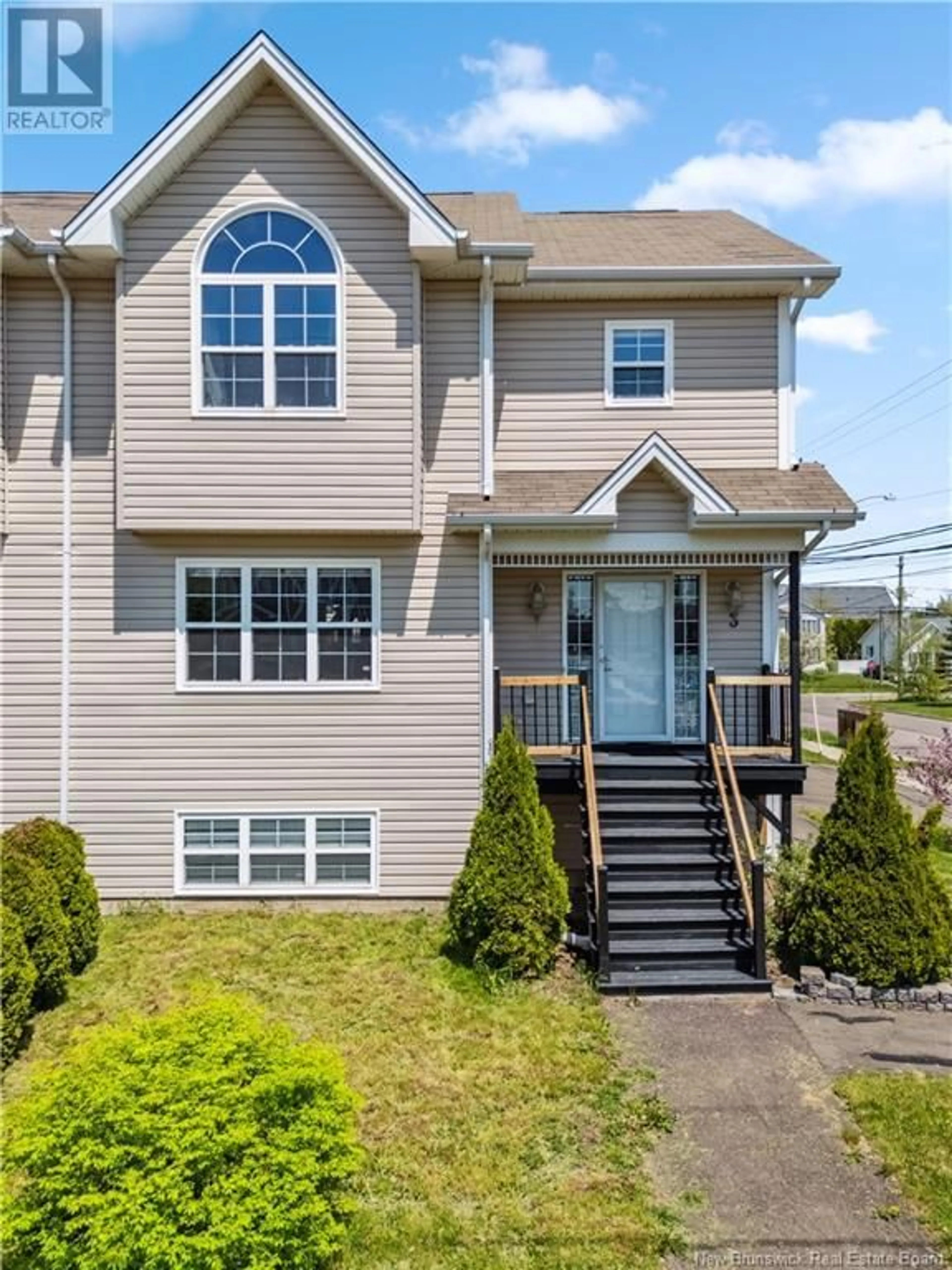 Home with vinyl exterior material, street for 3 TRELLIS COURT, Moncton New Brunswick E1G0G7