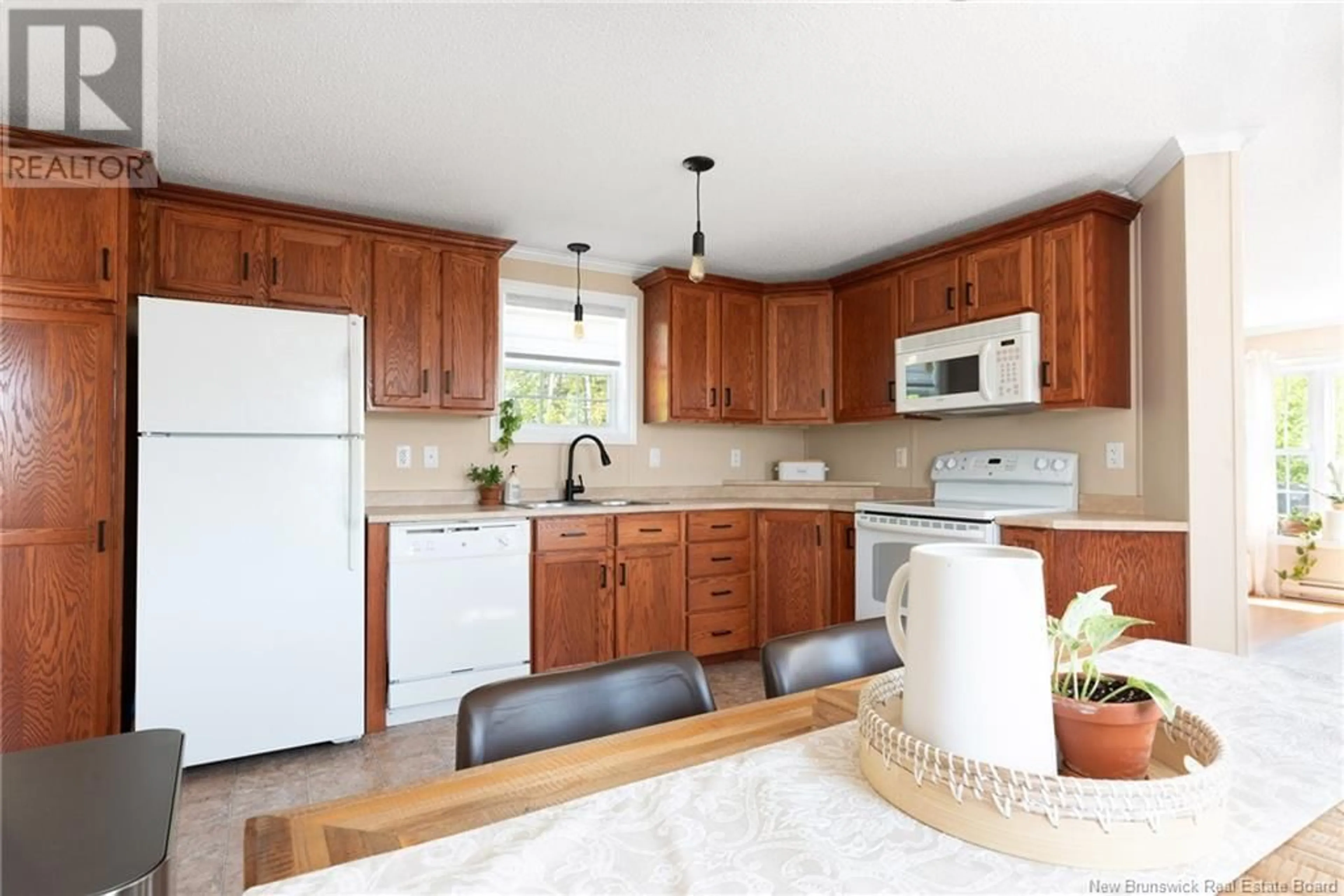Standard kitchen, unknown for 580 CHAMPLAIN STREET, Shediac New Brunswick E4P9C9