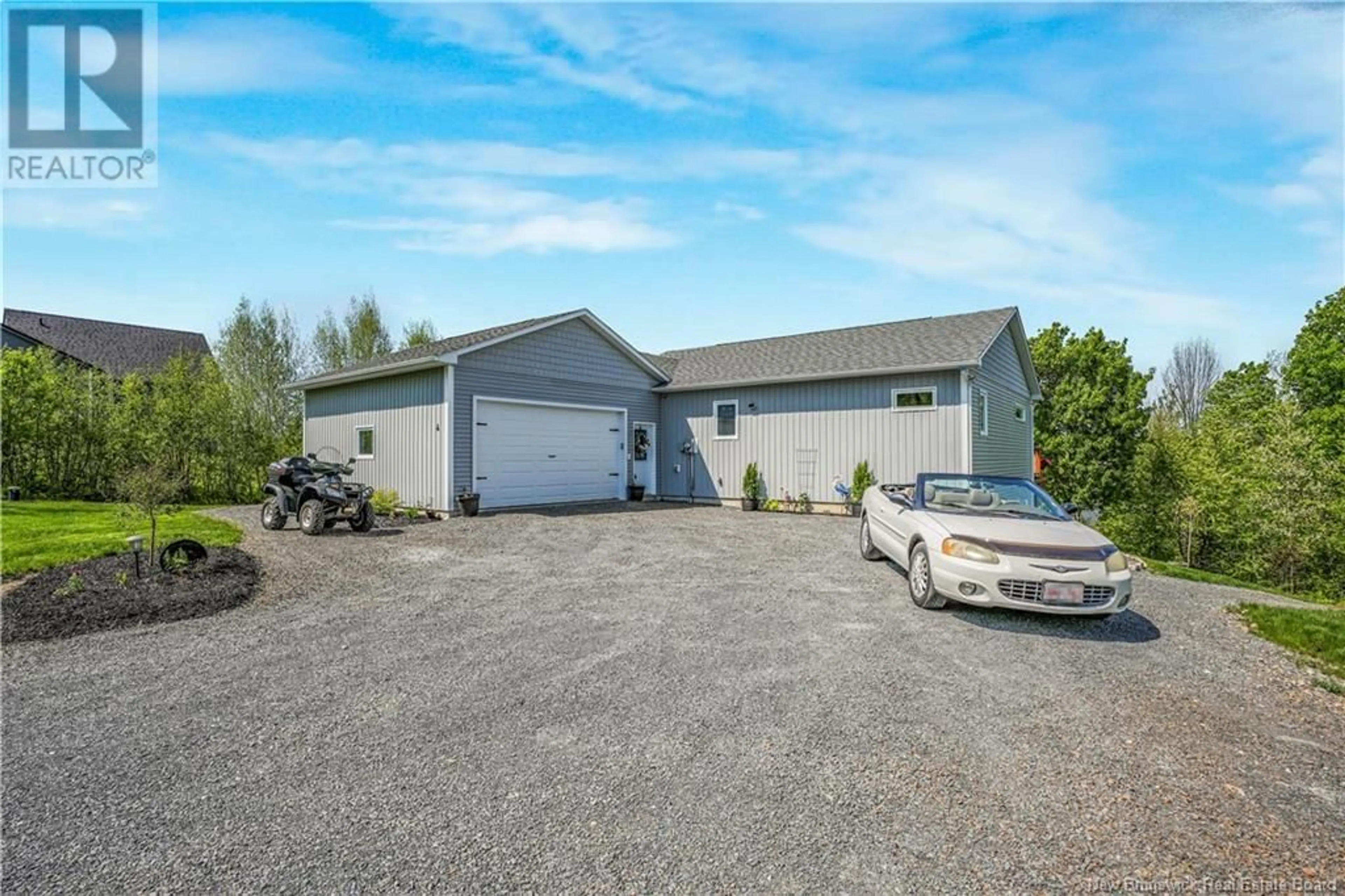 Indoor garage for 4 CLEARVIEW COURT, Nackawic New Brunswick E6G0B6