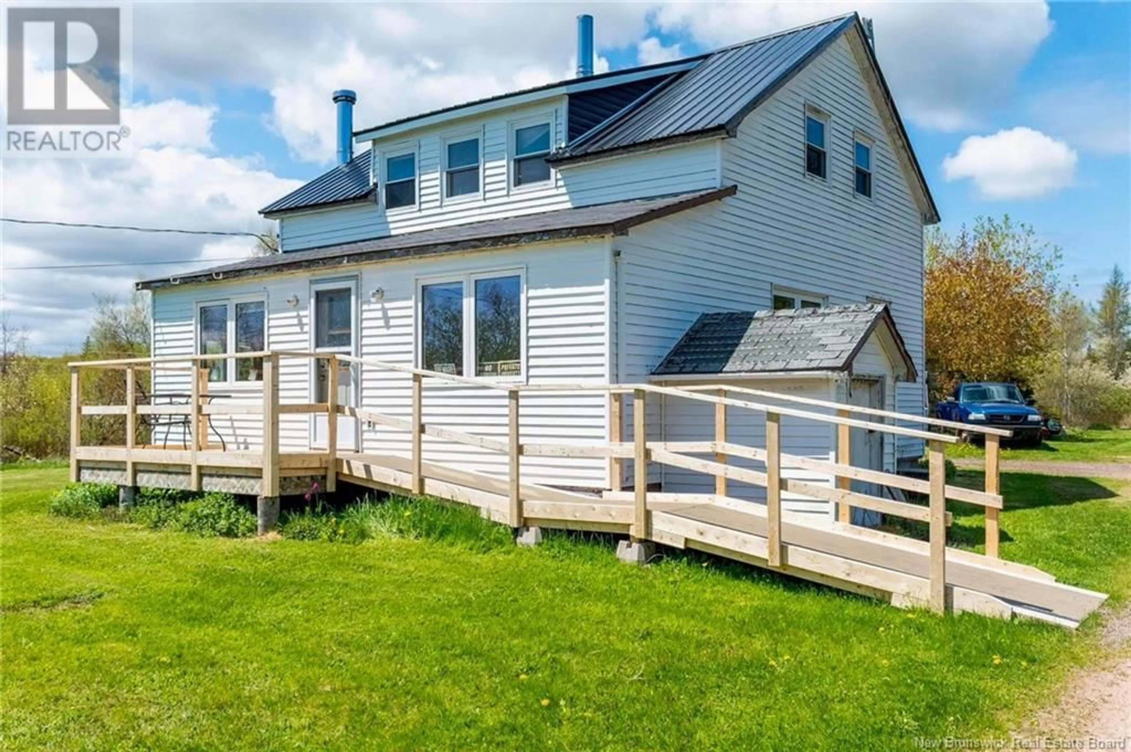 A pic from outside/outdoor area/front of a property/back of a property/a pic from drone, unknown for 4300 ROUTE 16, Malden New Brunswick E4M2G3