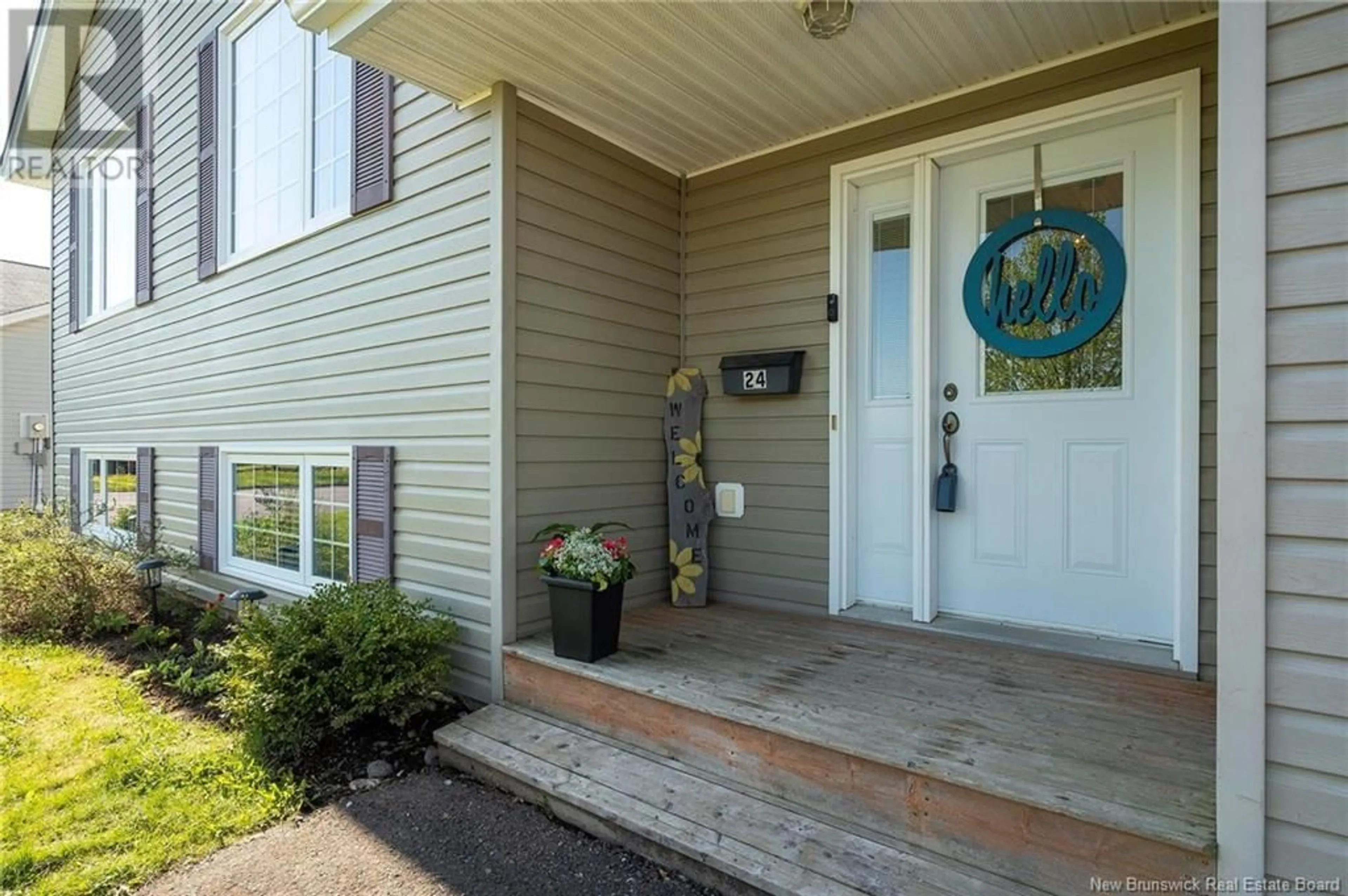 Indoor entryway for 24 LAMDA AVENUE, Saint John New Brunswick E2J0B6