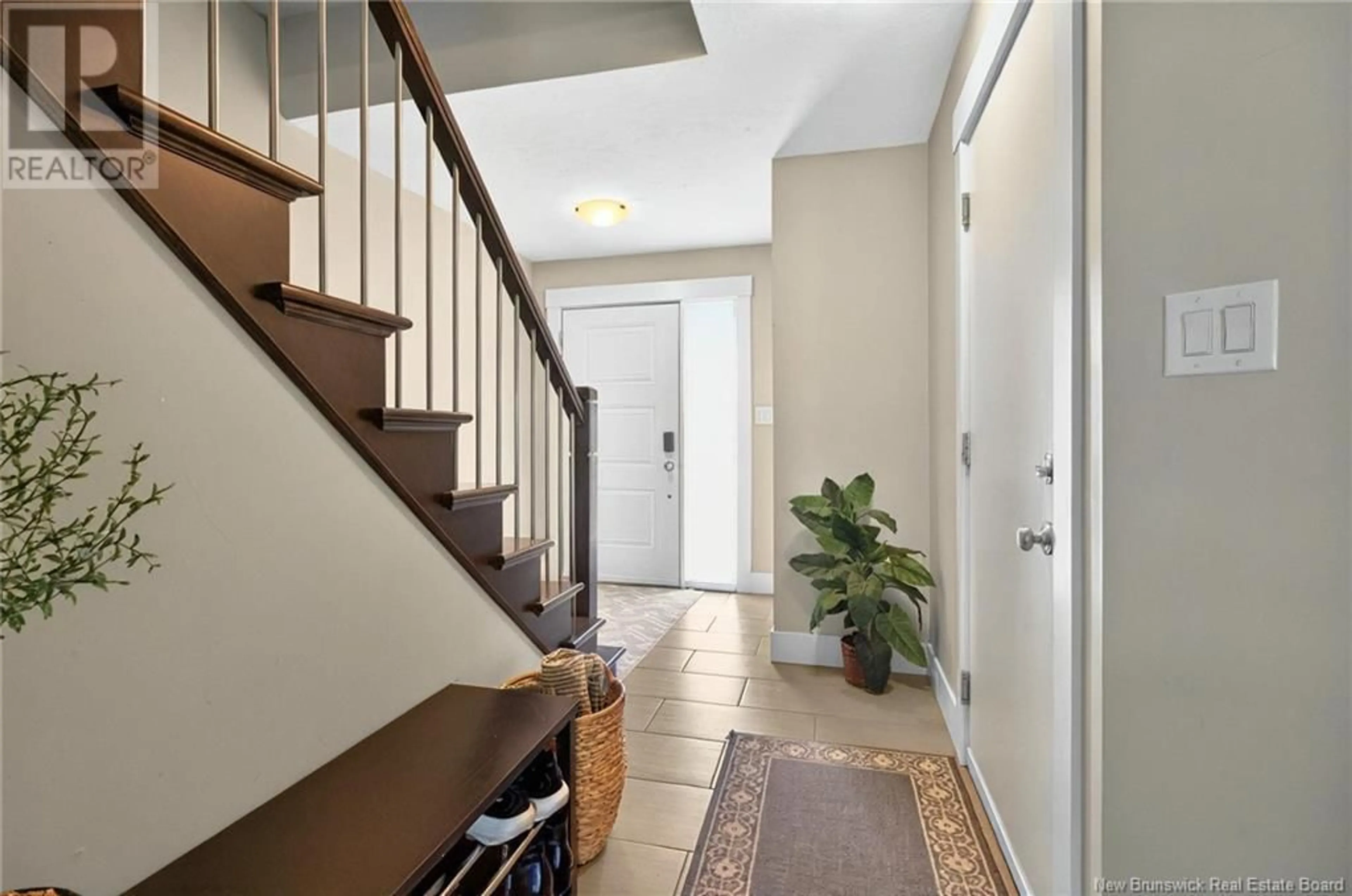 Indoor entryway for 115 MATHIAS, Dieppe New Brunswick E1A8N5