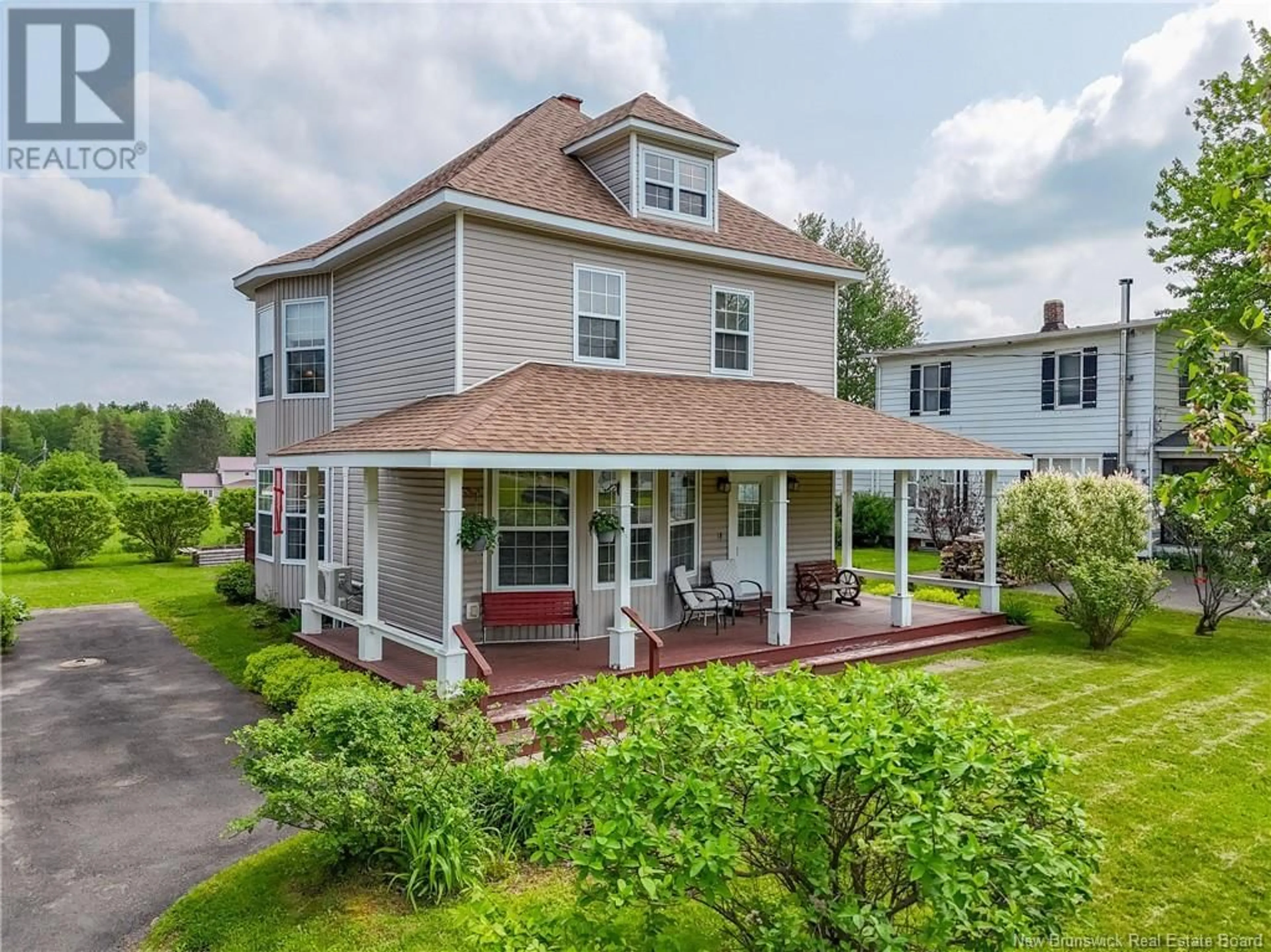 A pic from outside/outdoor area/front of a property/back of a property/a pic from drone, unknown for 45 KING STREET, Chipman New Brunswick E4A2H4